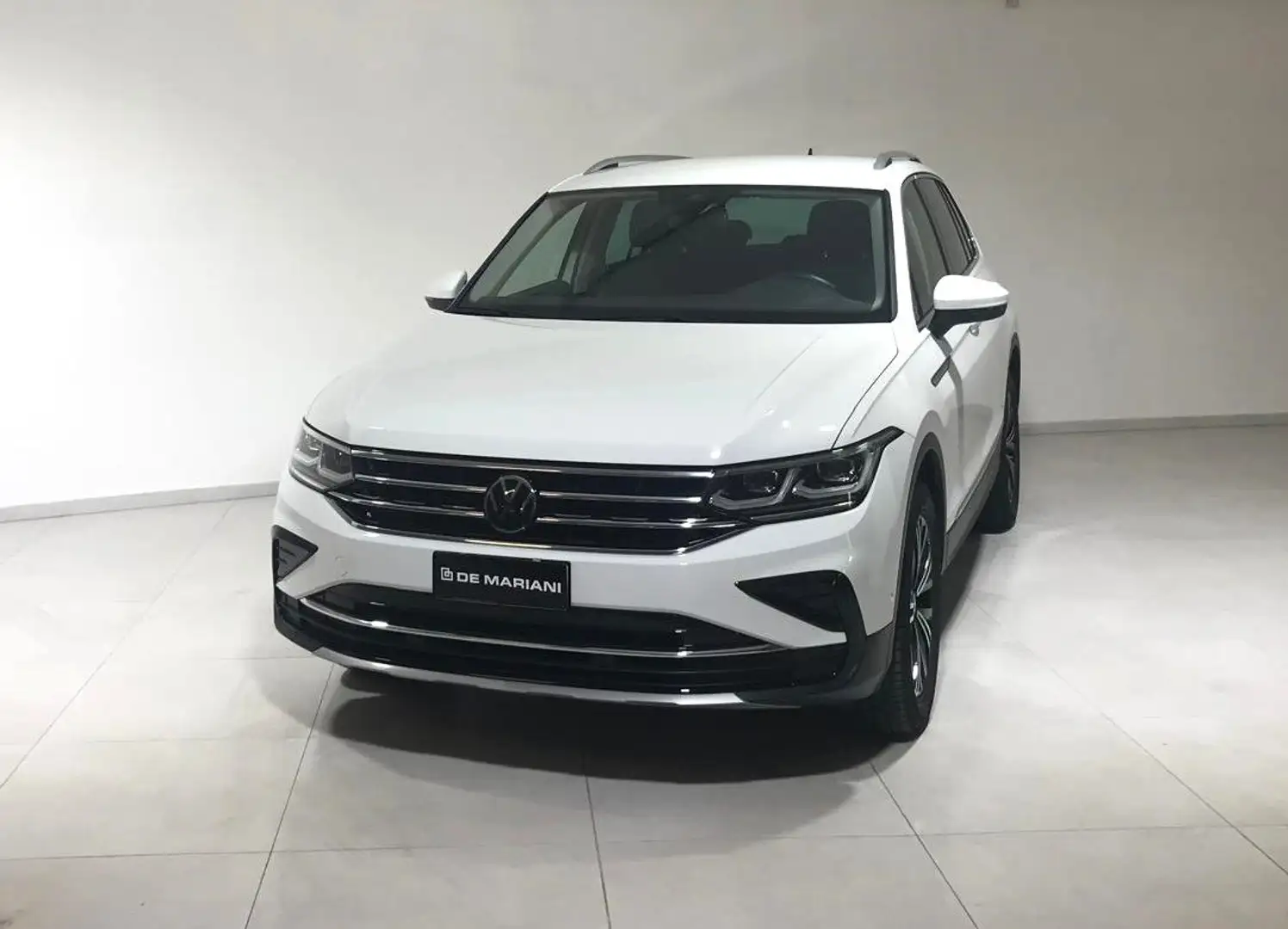 Volkswagen Tiguan ELEGNACE 4MOTION (Sede di Taranto) Bianco - 1