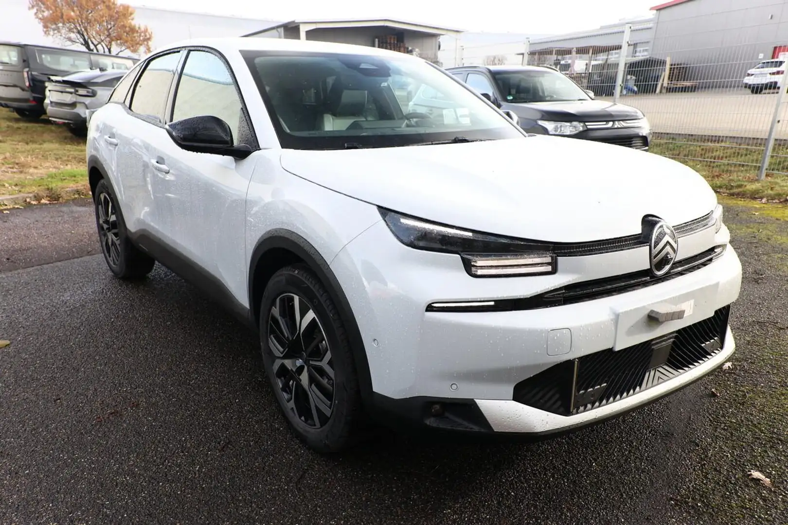 Citroen C4 MAX MHEV AT Nav ACC Keyl Kam PDC 18Z DigC BT 10... Weiß - 2