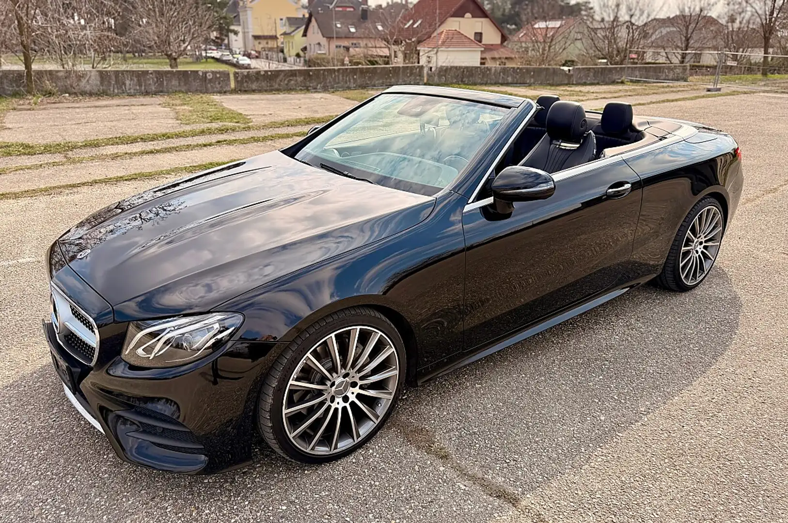 Mercedes-Benz E 200 Cabrio AMG-Line *Pickerl-Neu *Navi*Leder*Kamera... Schwarz - 1