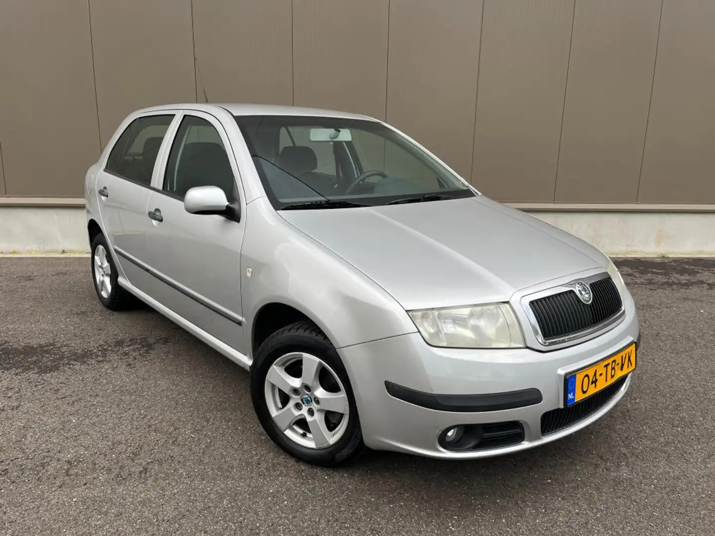 Skoda Fabia 1.4-16V Elegance AURTOMAAT 71.000KM!! airco Gris - 2