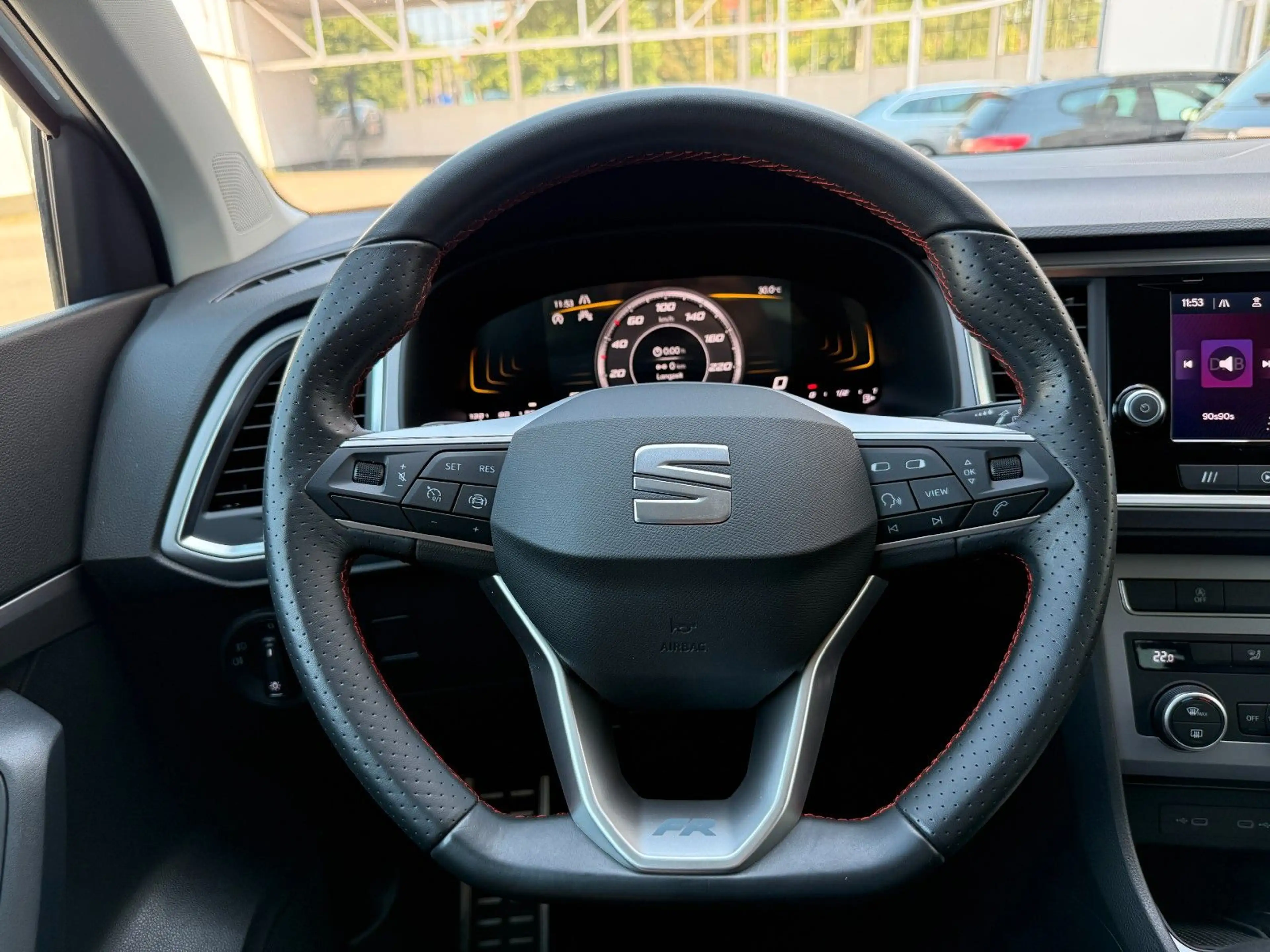 SEAT Ateca FR 2.0 TDI DSG LED/AHK/VIRTUAL/1HAND — photo 14