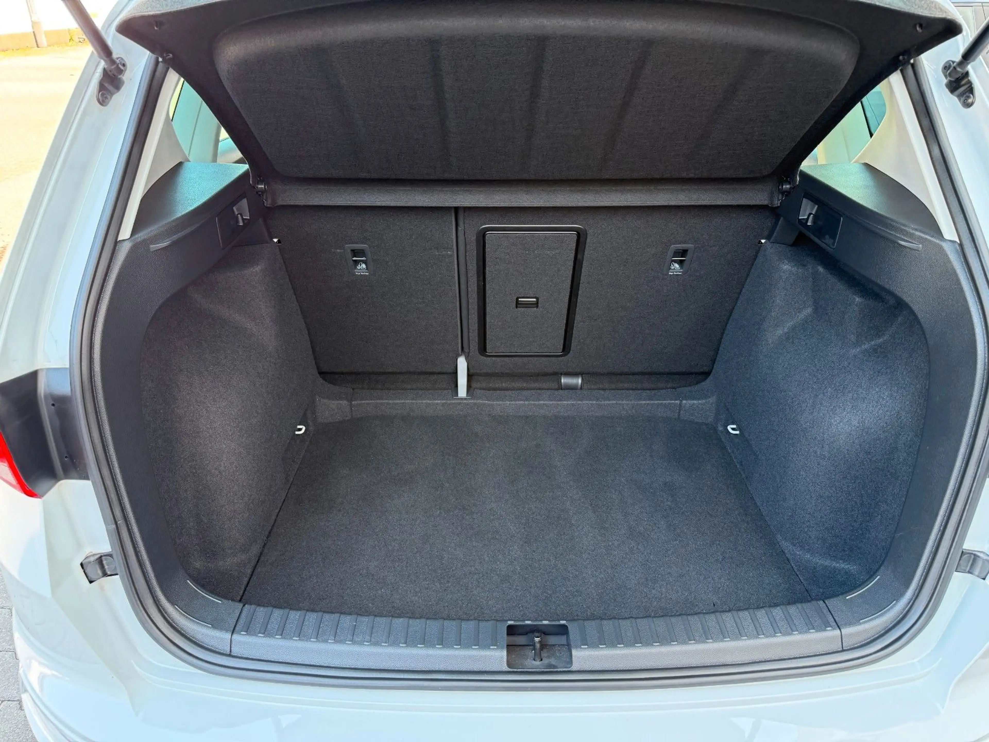 SEAT Ateca FR 2.0 TDI DSG LED/AHK/VIRTUAL/1HAND — photo 7