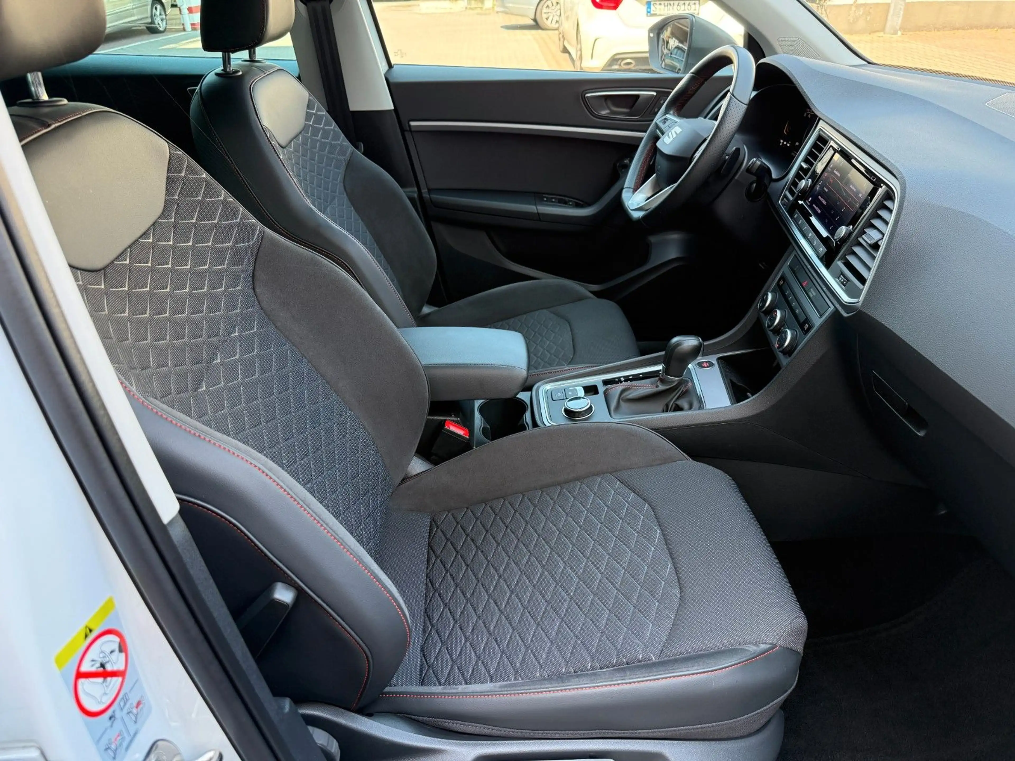 SEAT Ateca FR 2.0 TDI DSG LED/AHK/VIRTUAL/1HAND — photo 9