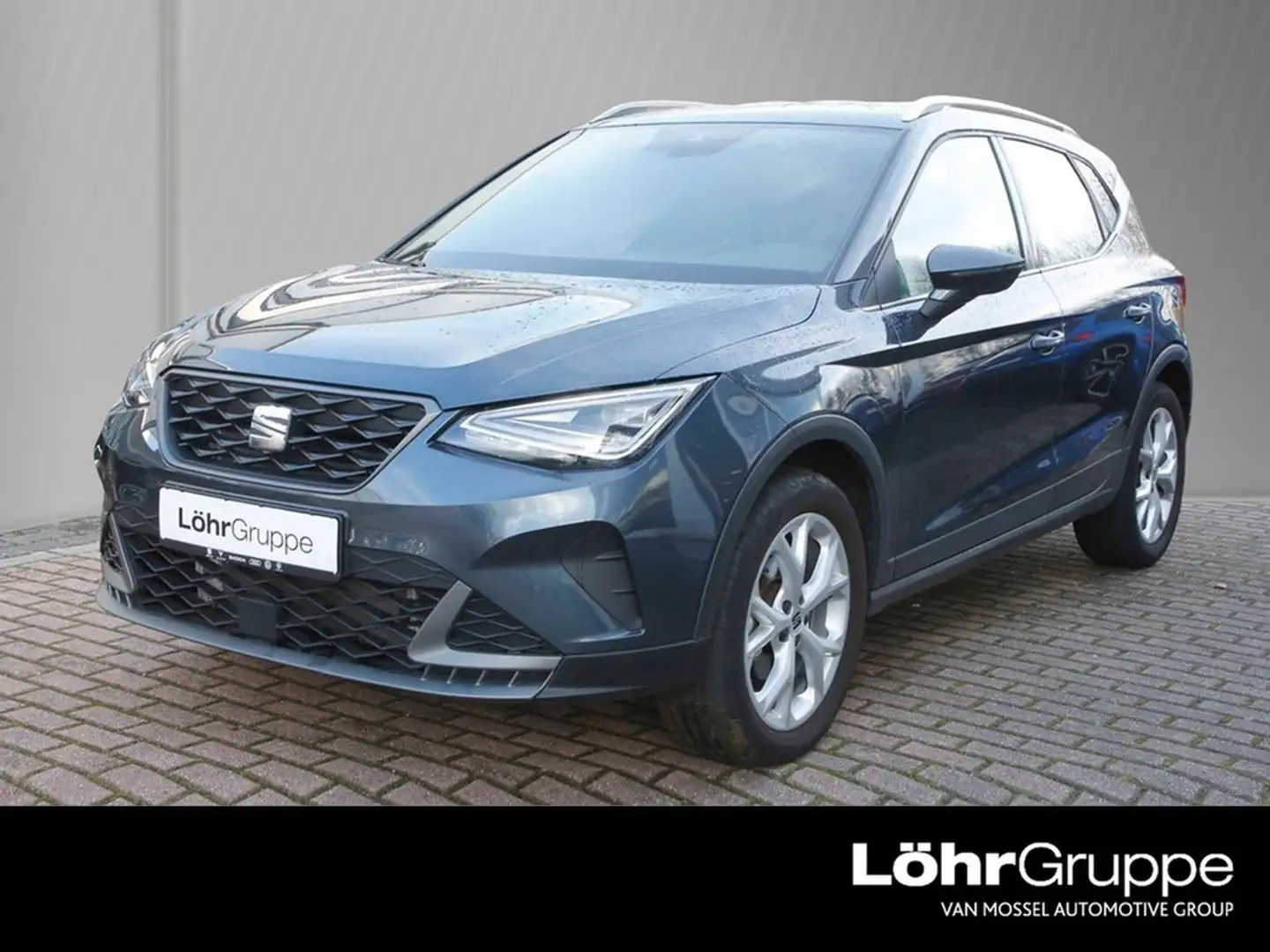 SEAT Arona 1.5 TSI DSG FR 17" Navi+VC Voll-LED PDC Grau - 1