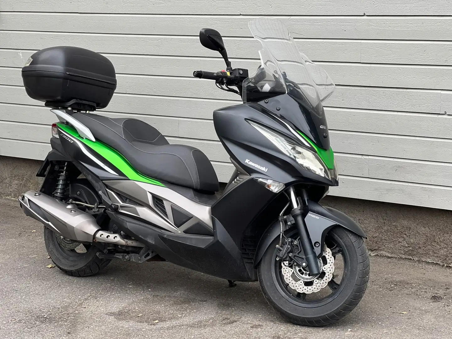 Kawasaki J300 Siyah - 1