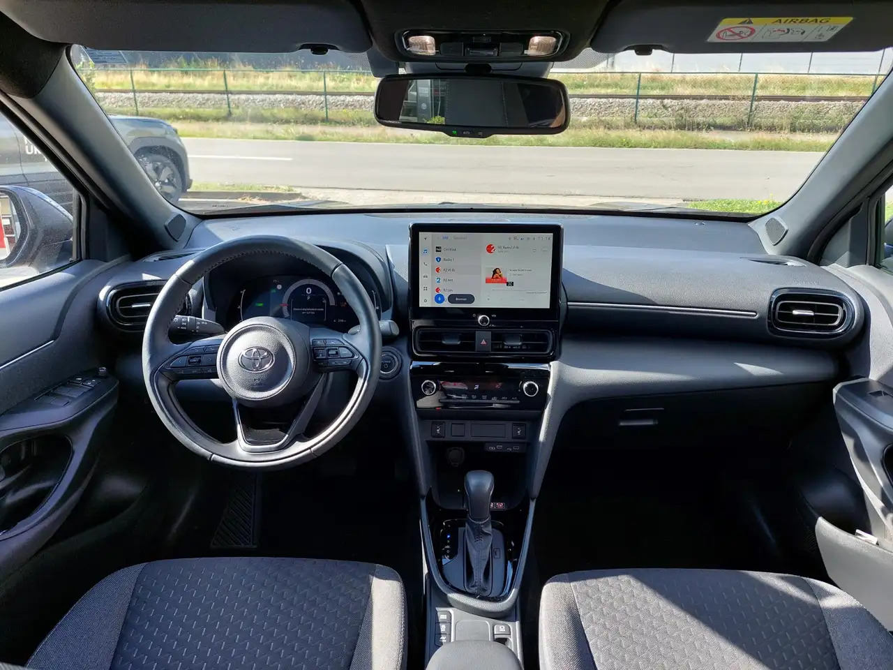 Toyota Yaris Cross 1.5 VVT-ie Hybrid 85kW Executive CVT, миниатюра 18