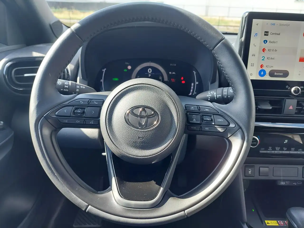 Toyota Yaris Cross 1.5 VVT-ie Hybrid 85kW Executive CVT, миниатюра 19