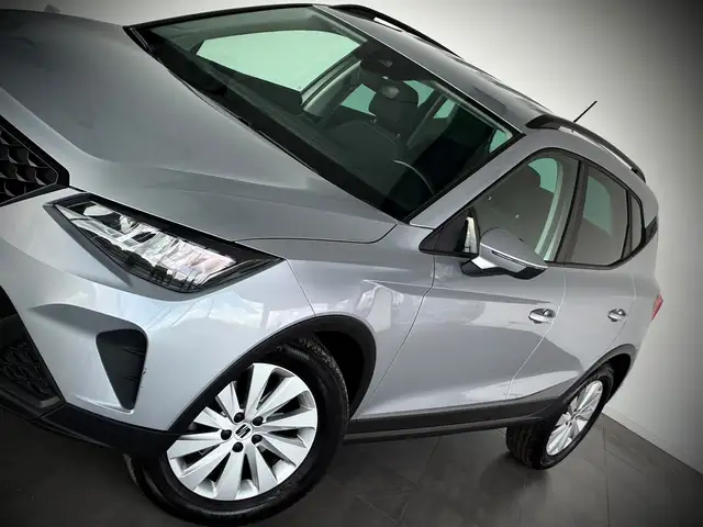 Seat Arona view 3