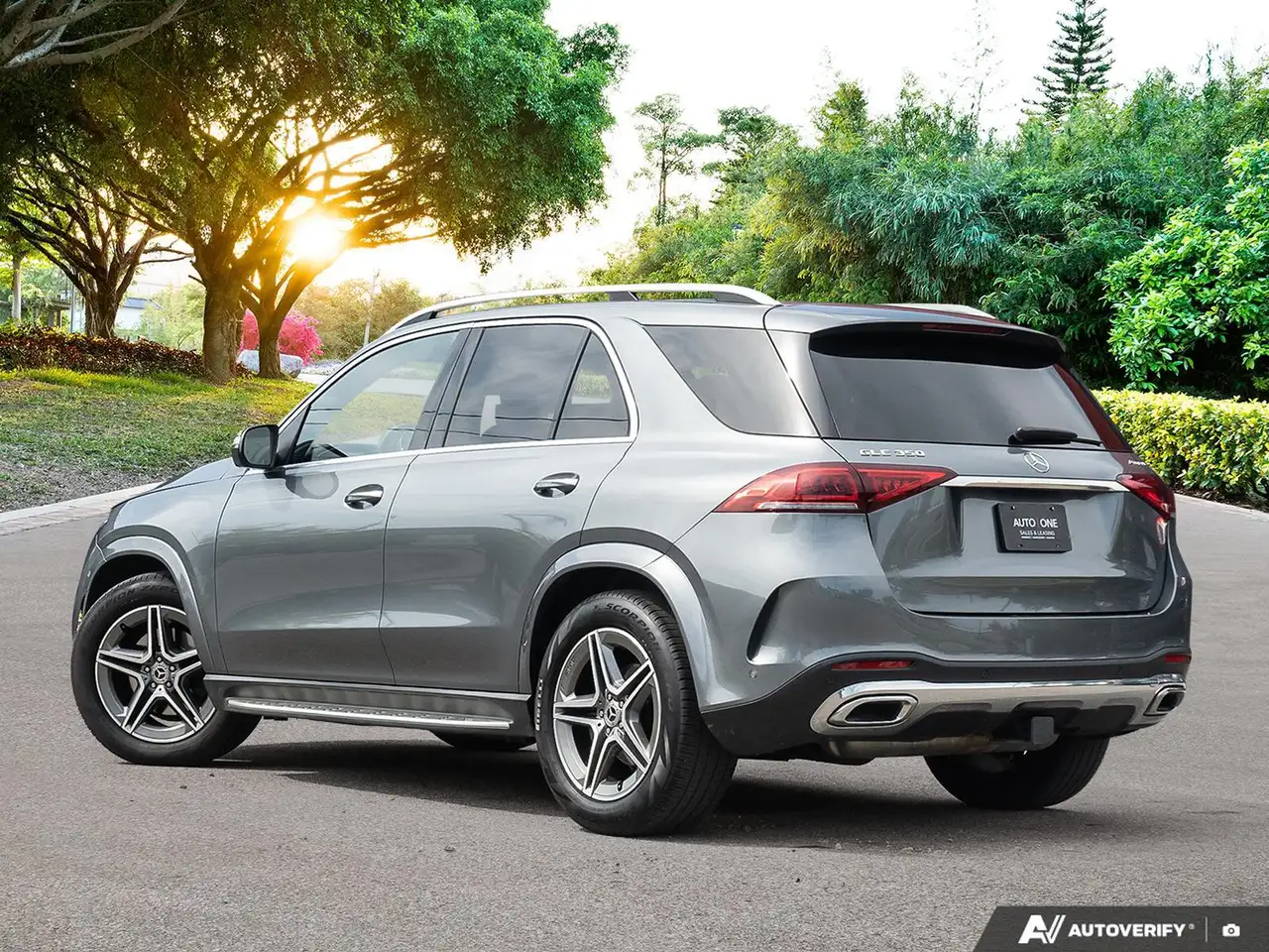 Mercedes-Benz GLE снимка Mercedes-Benz GLE