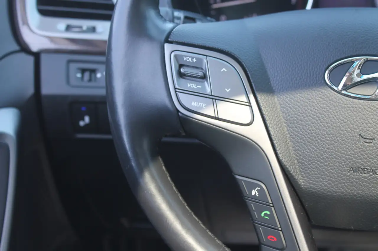 Hyundai SANTA FE снимка Hyundai SANTA FE