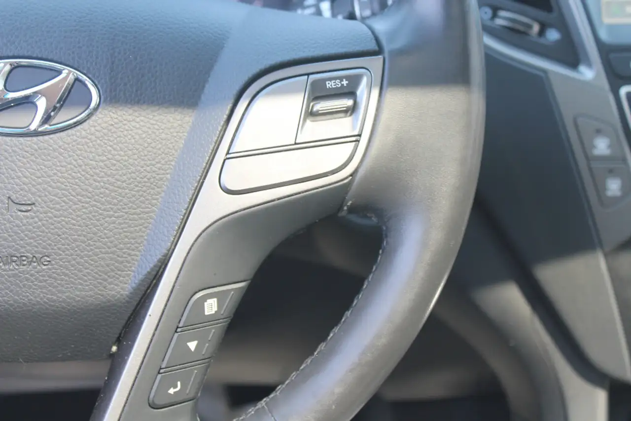 Hyundai SANTA FE снимка Hyundai SANTA FE