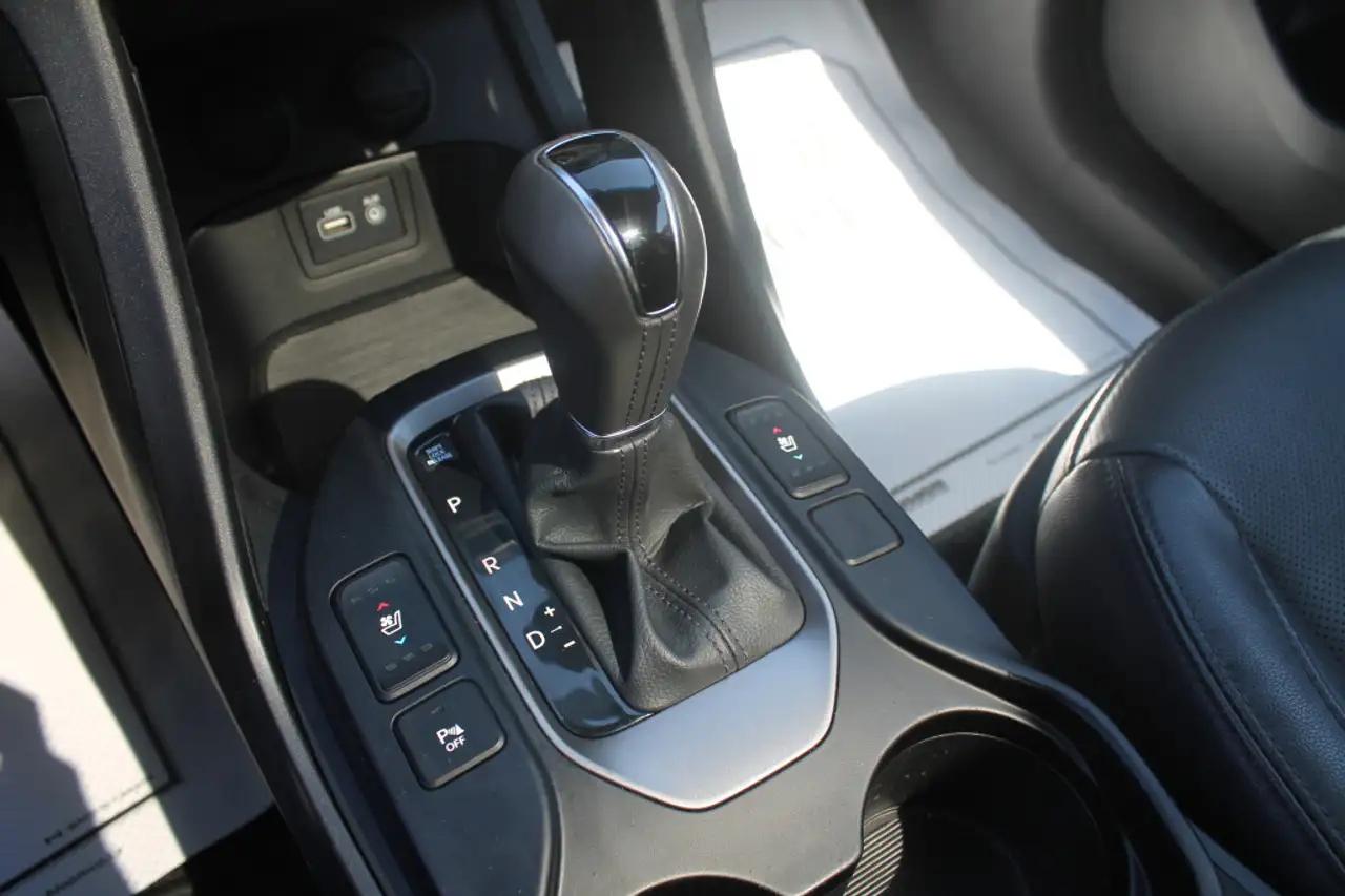 Hyundai SANTA FE снимка Hyundai SANTA FE