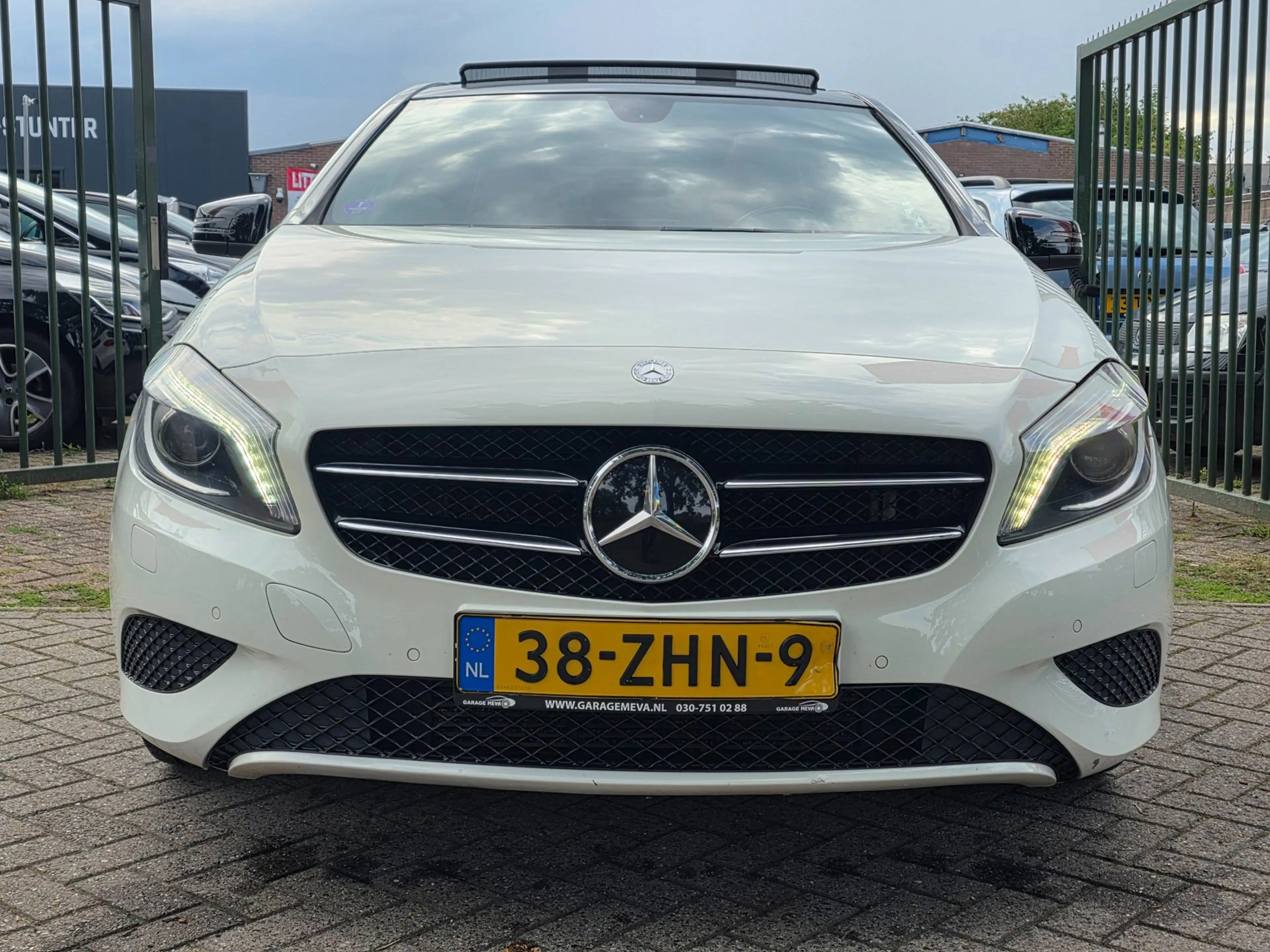 Mercedes-Benz A 200 Ambition Automaat Panorama dak leerbekeleding memo — photo 7