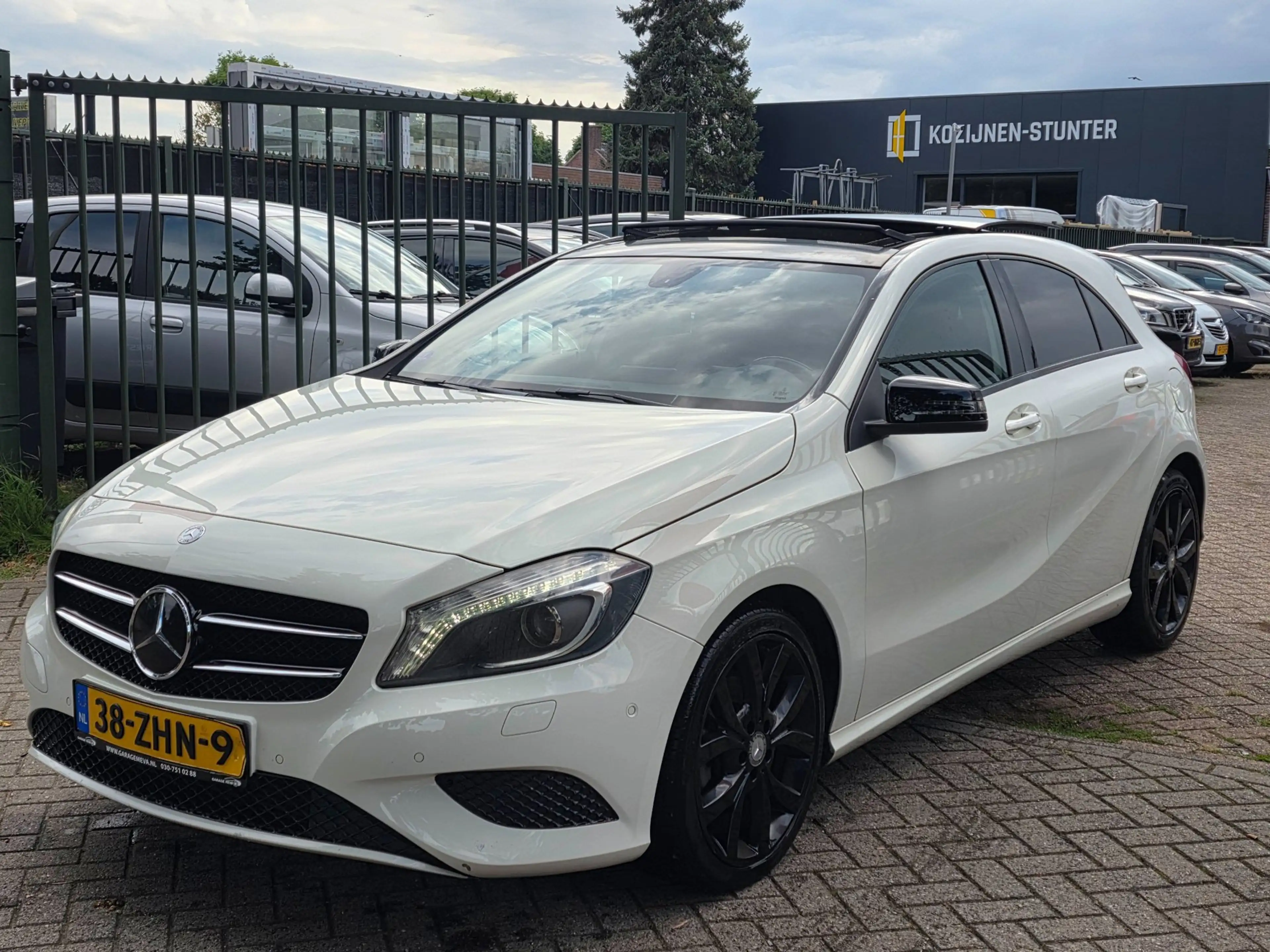Mercedes-Benz A 200 Ambition Automaat Panorama dak leerbekeleding memo — photo 2