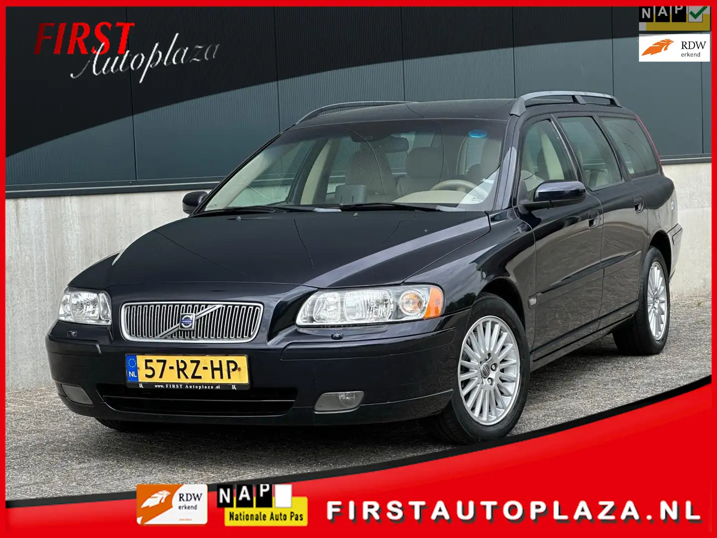 Volvo V70 2.5T Ocean Race AUTOMAAT NAVI/LEDER/CRUISE | NETTE Синій - 1