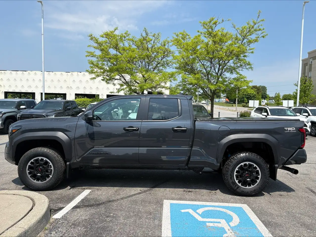Toyota Tacoma снимка Toyota Tacoma