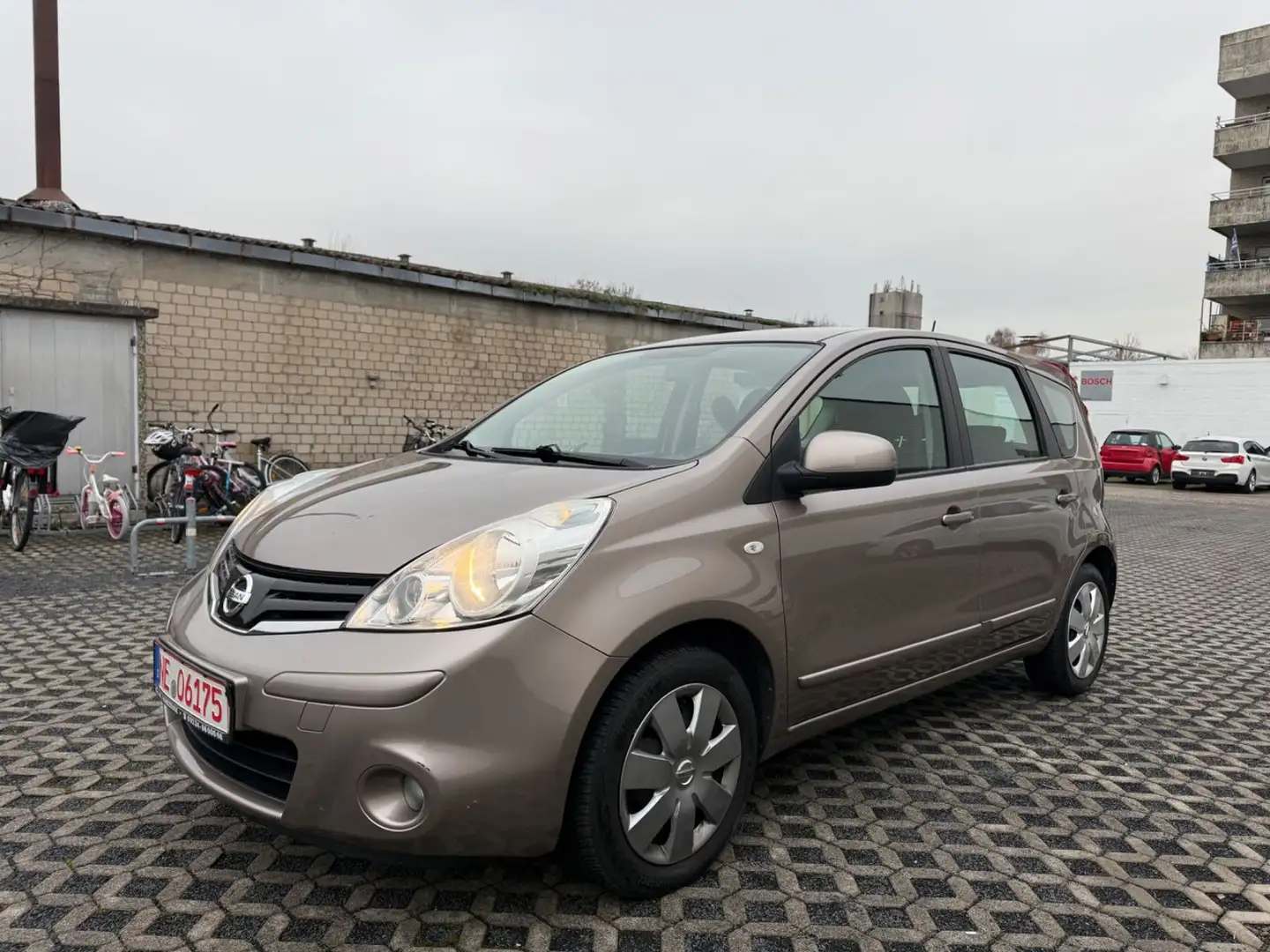 Nissan Note 1.6 Acenta Automatik 1.Hand Marrón - 1