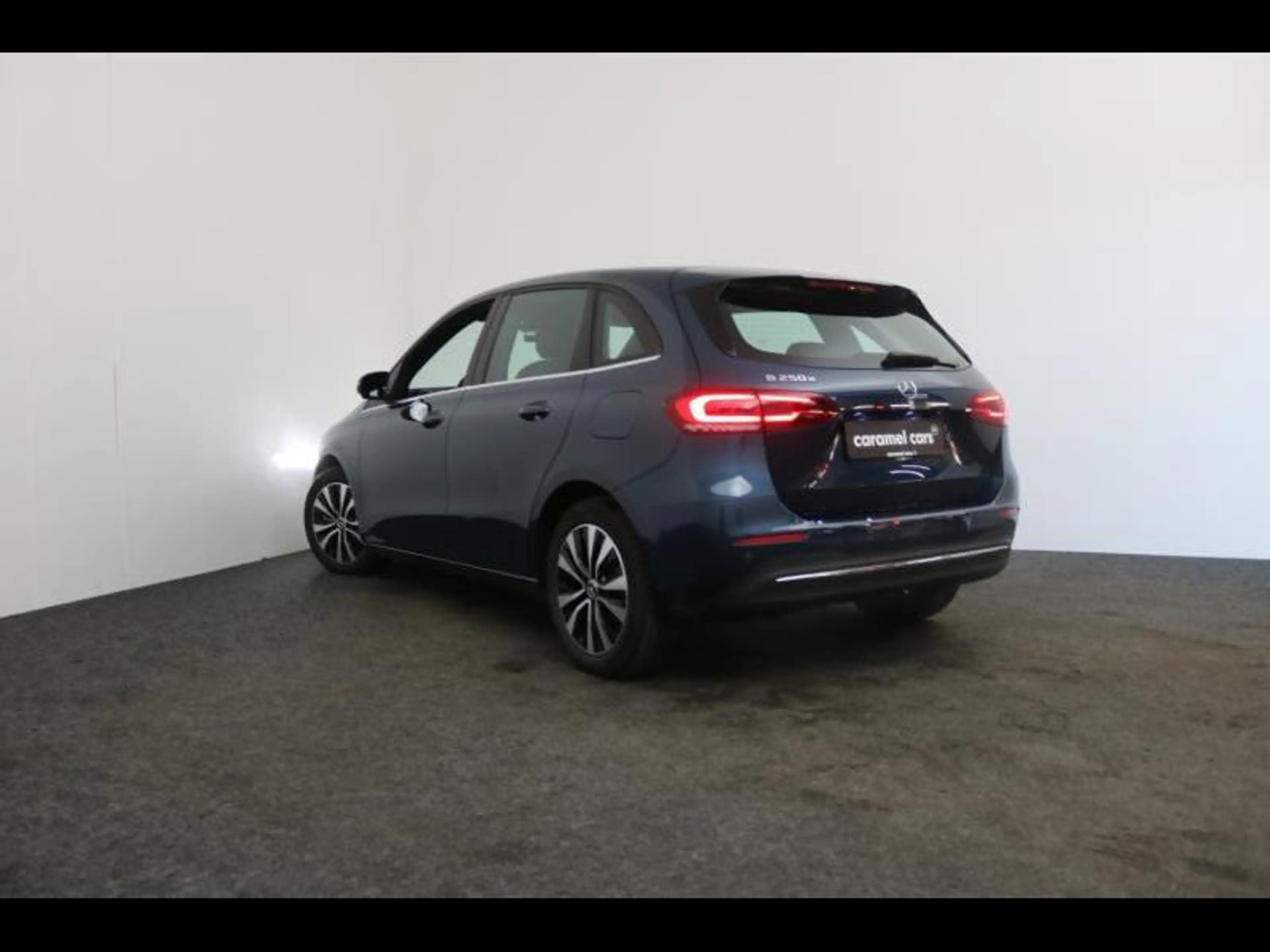 Mercedes-Benz B 250 B250e PHEV AUTOMAAT *CARPLAY*CAMERA+SENSOREN*DAB*G — photo 4