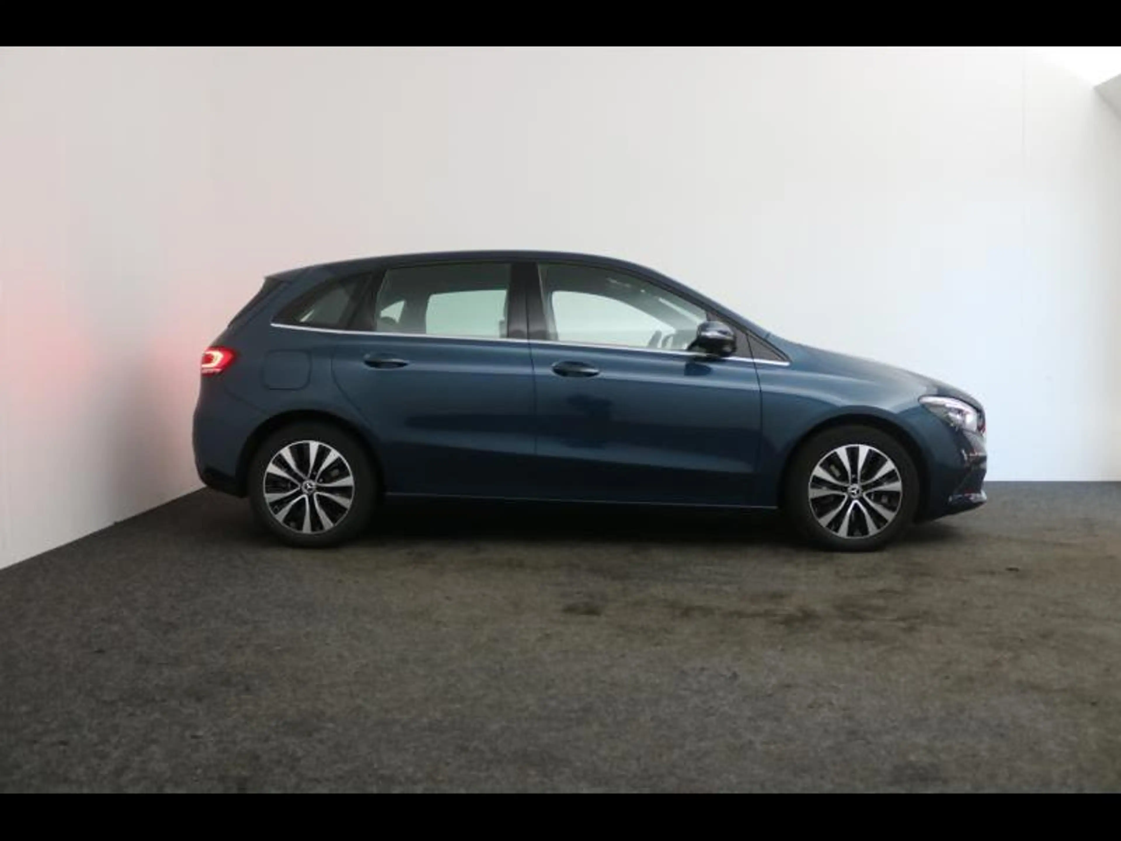 Mercedes-Benz B 250 B250e PHEV AUTOMAAT *CARPLAY*CAMERA+SENSOREN*DAB*G — photo 3