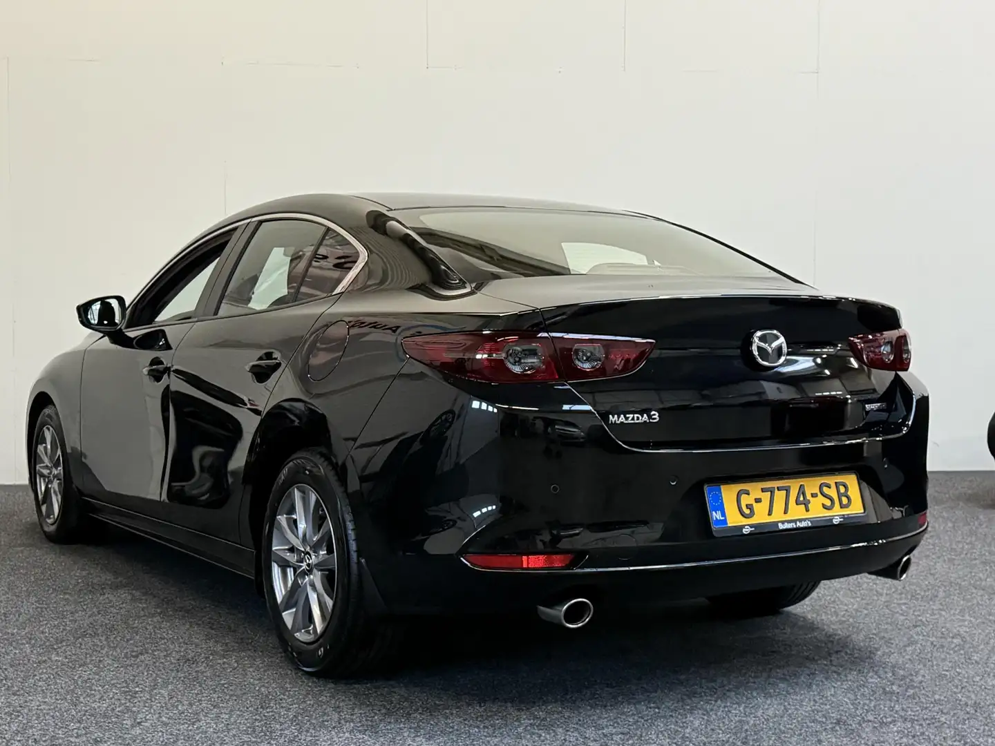 Mazda 3 2.0 e-SkyActiv-G M Hybrid 122pk | 1e EIG | CARPLAY Schwarz - 2