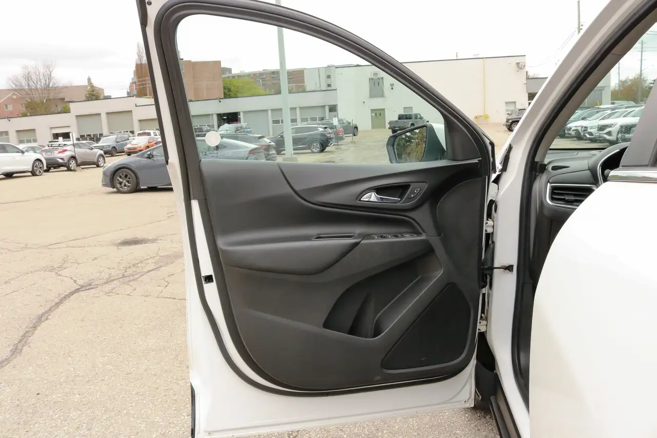 Chevrolet Equinox снимка Chevrolet Equinox