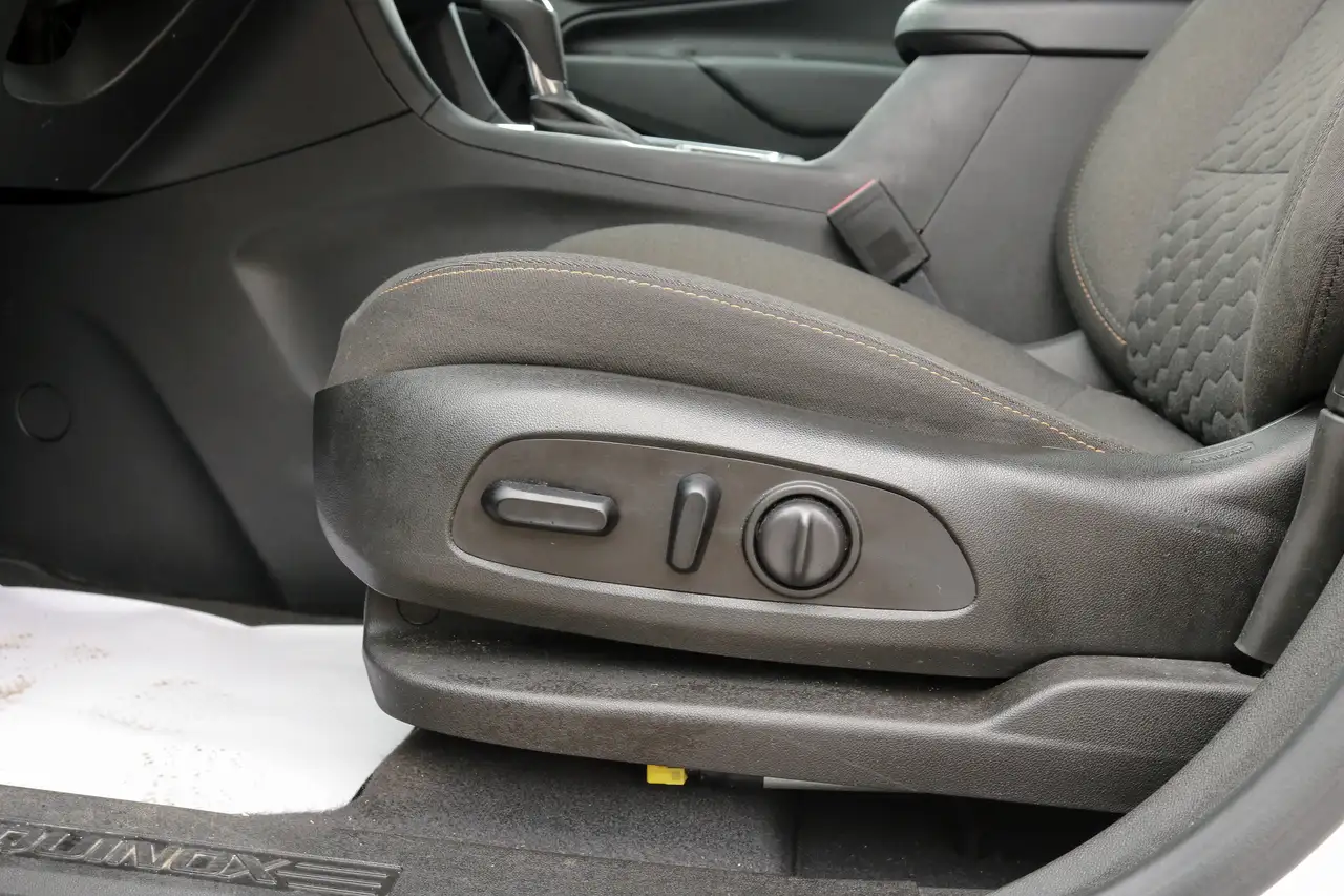 Chevrolet Equinox снимка Chevrolet Equinox