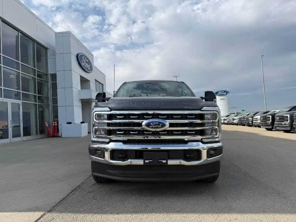 Ford F-350 Super Duty 2026 photo 2