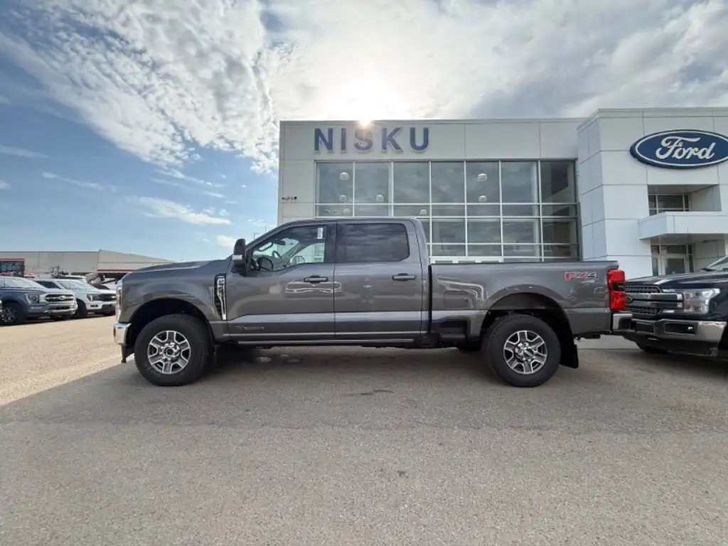 Ford F-350 Super Duty 2026 photo 4