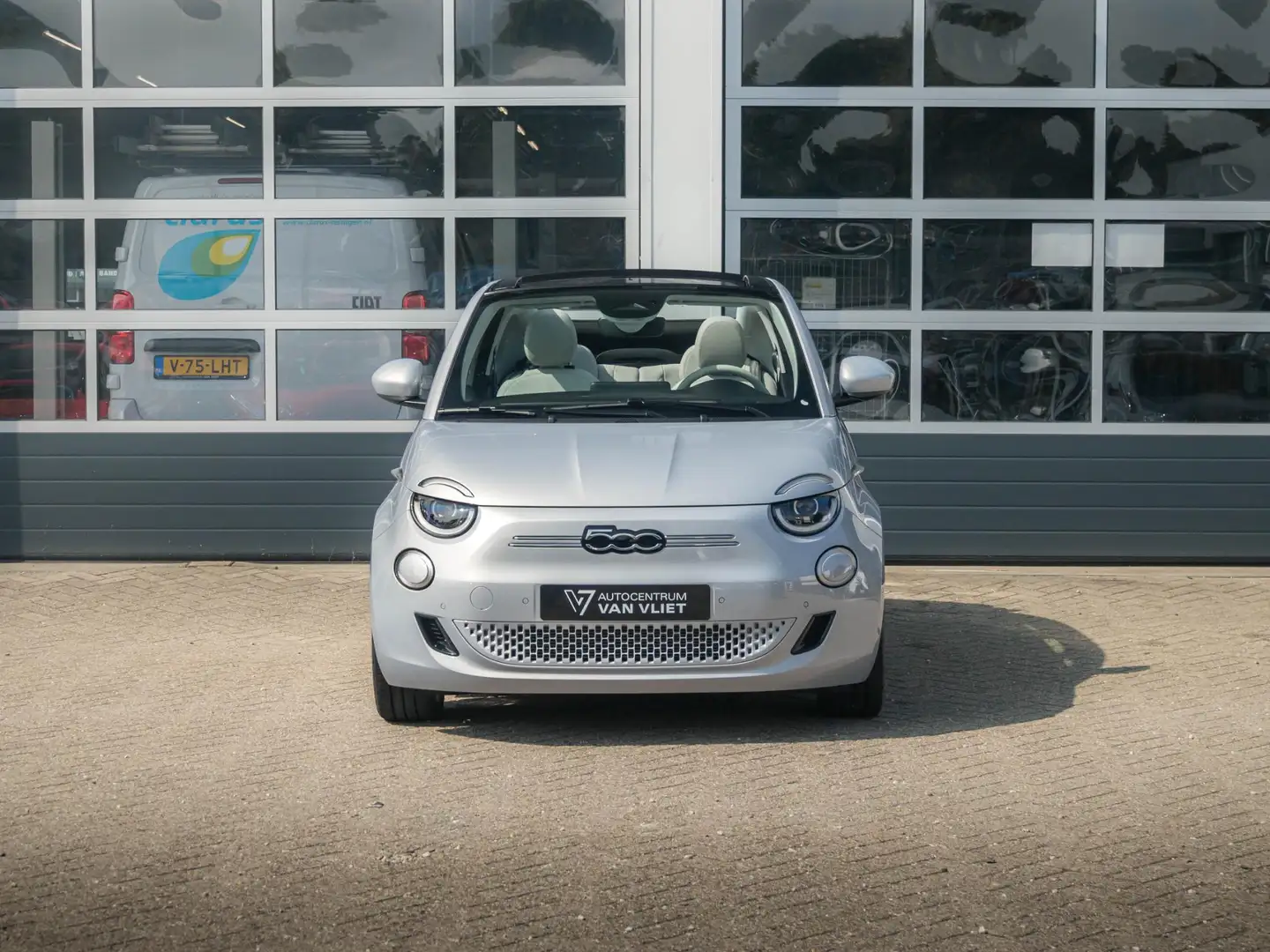 Fiat 500e Cabrio La Prima 42 kWh | Clima | Cruise | Leder | Blauw - 2