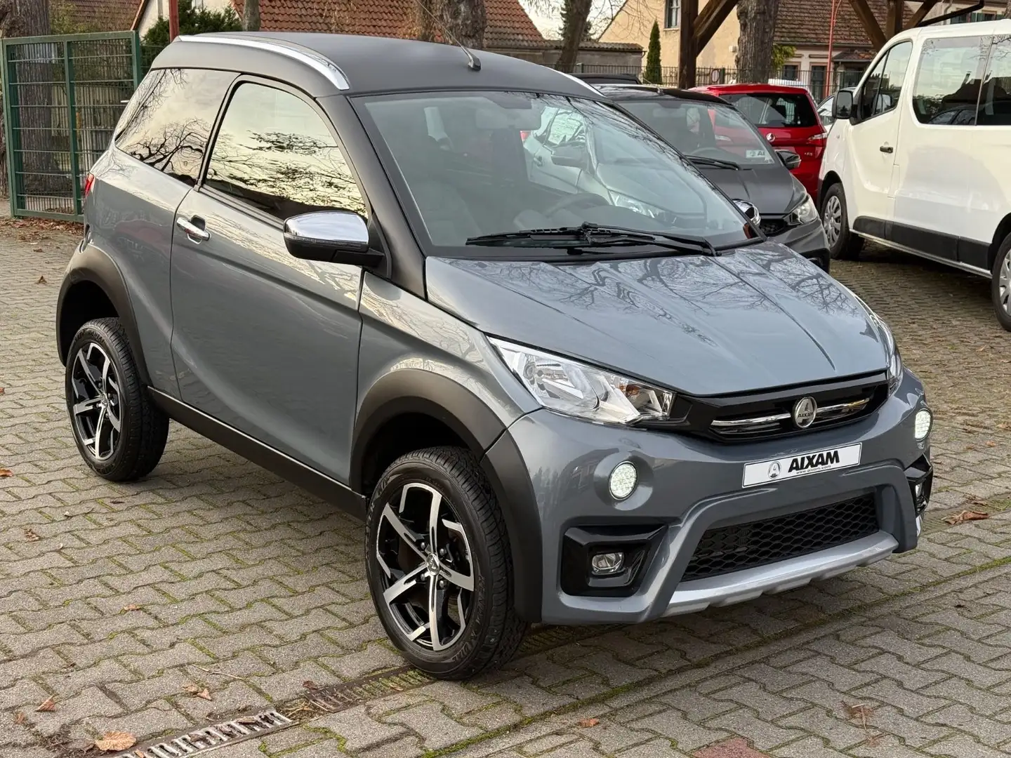 Aixam Crossover Mopedauto L6e 45km/h Grau - 1