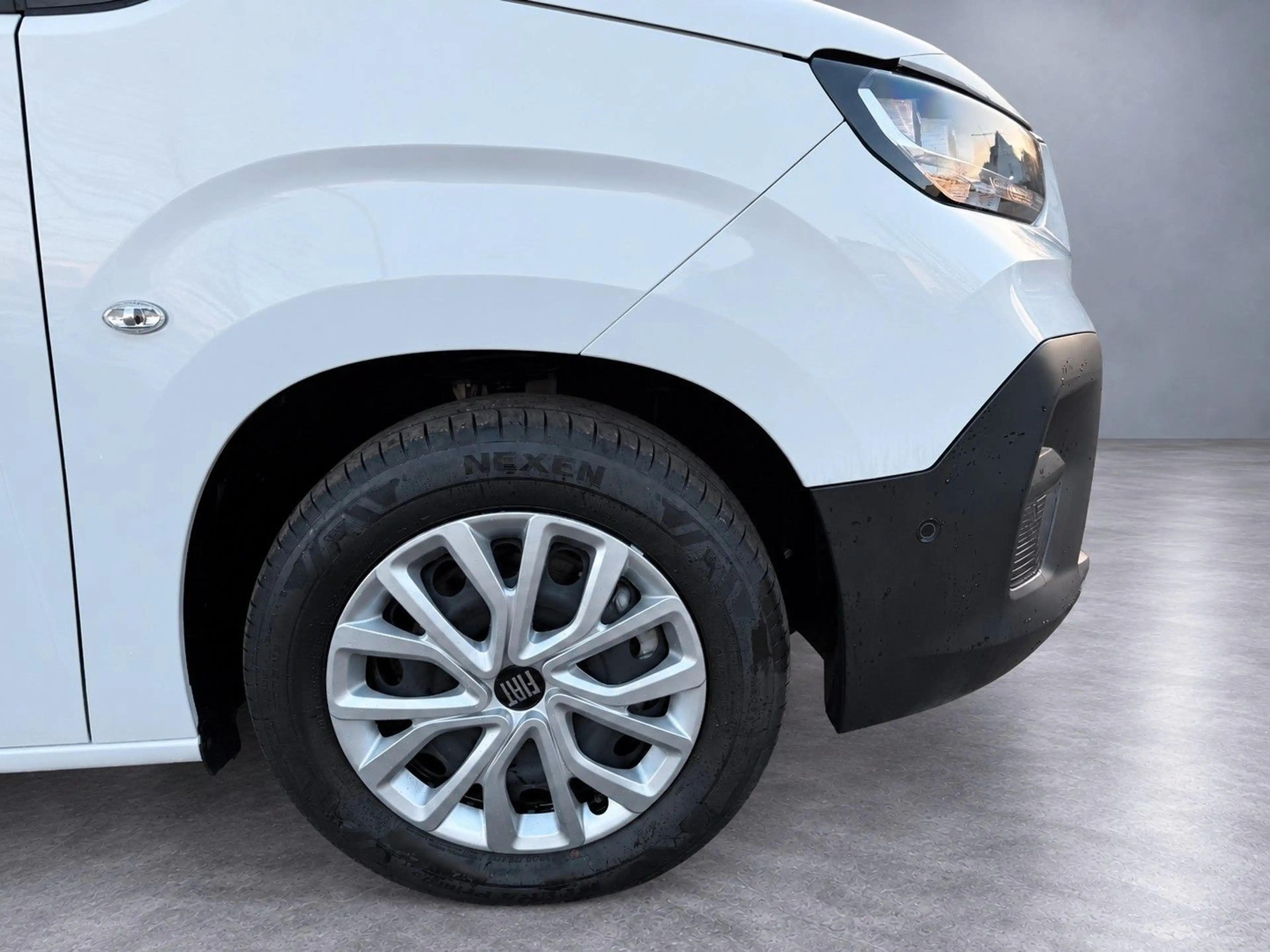Fiat Doblo Maxi Kombi Family | Automatik | 7-Sitzer — photo 10