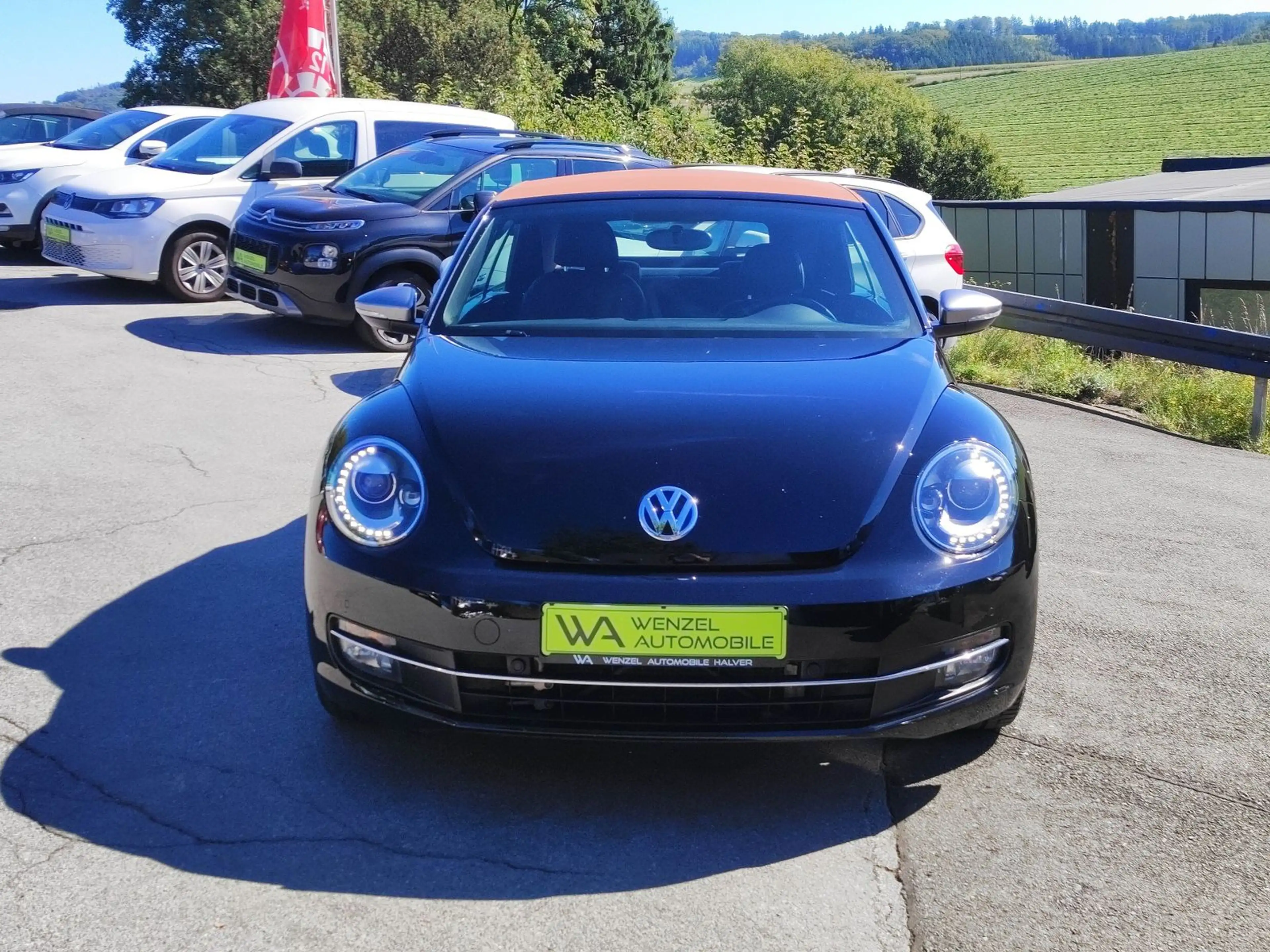 Volkswagen Beetle Cabriolet 2.0TSI Karmann Sport *ALCANTARA — photo 2
