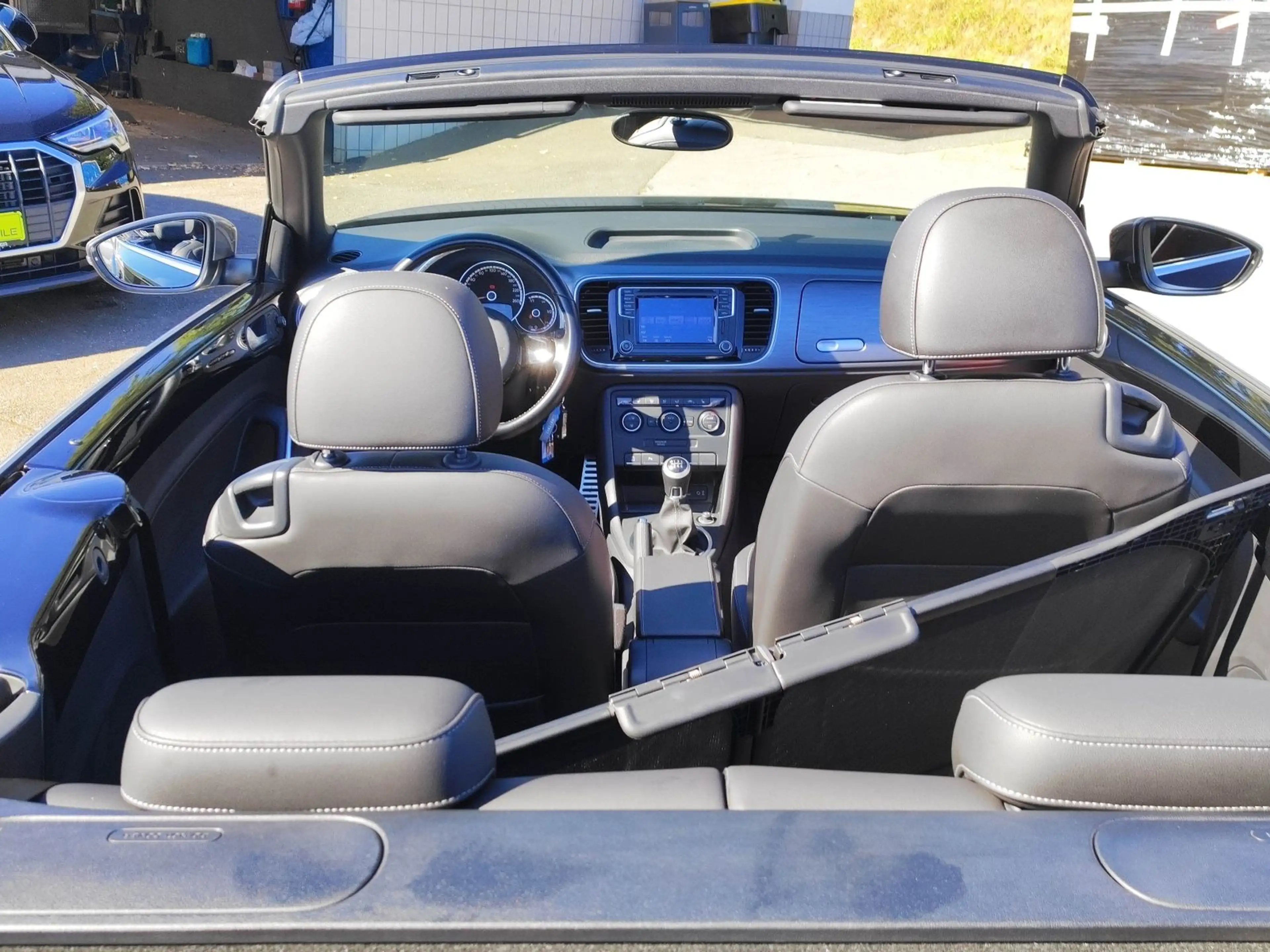 Volkswagen Beetle Cabriolet 2.0TSI Karmann Sport *ALCANTARA — photo 25