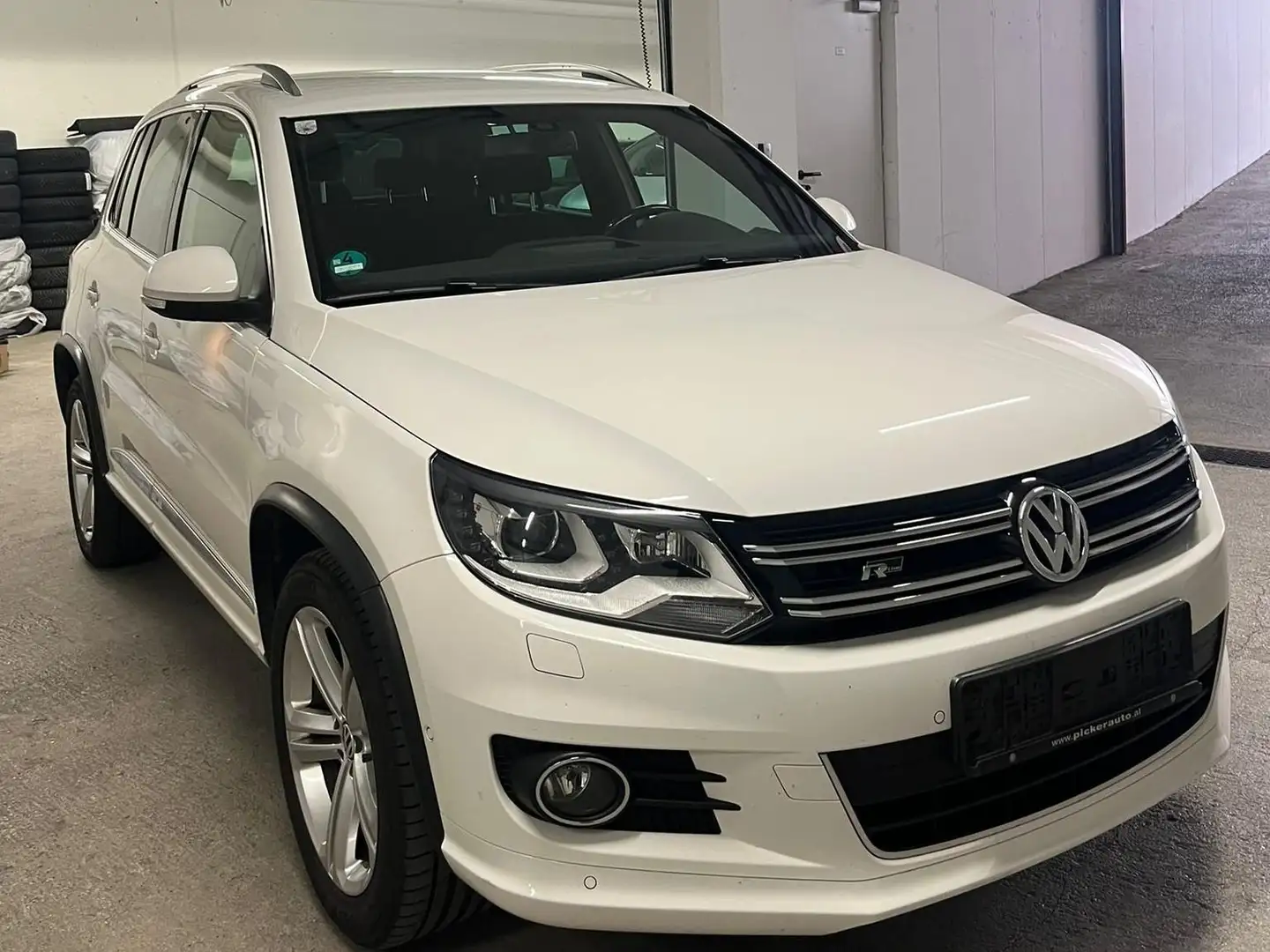 Volkswagen Tiguan Sport R-Line Weiß - 2