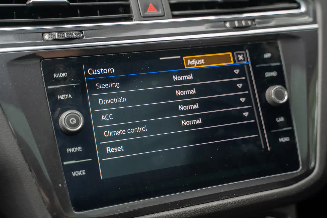 Volkswagen Tiguan снимка Volkswagen Tiguan