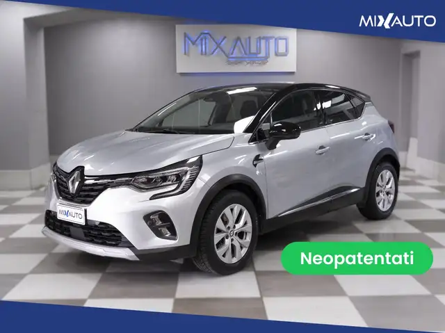 2022 Renault Captur in Silver for sale