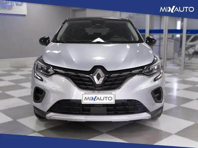 Renault Captur view 2