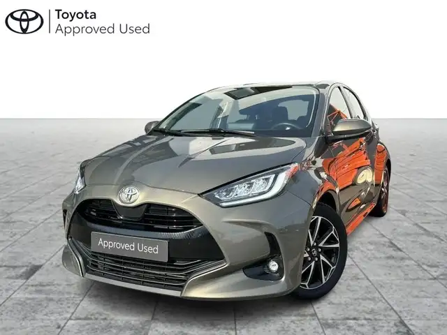 Toyota Yaris Iconic