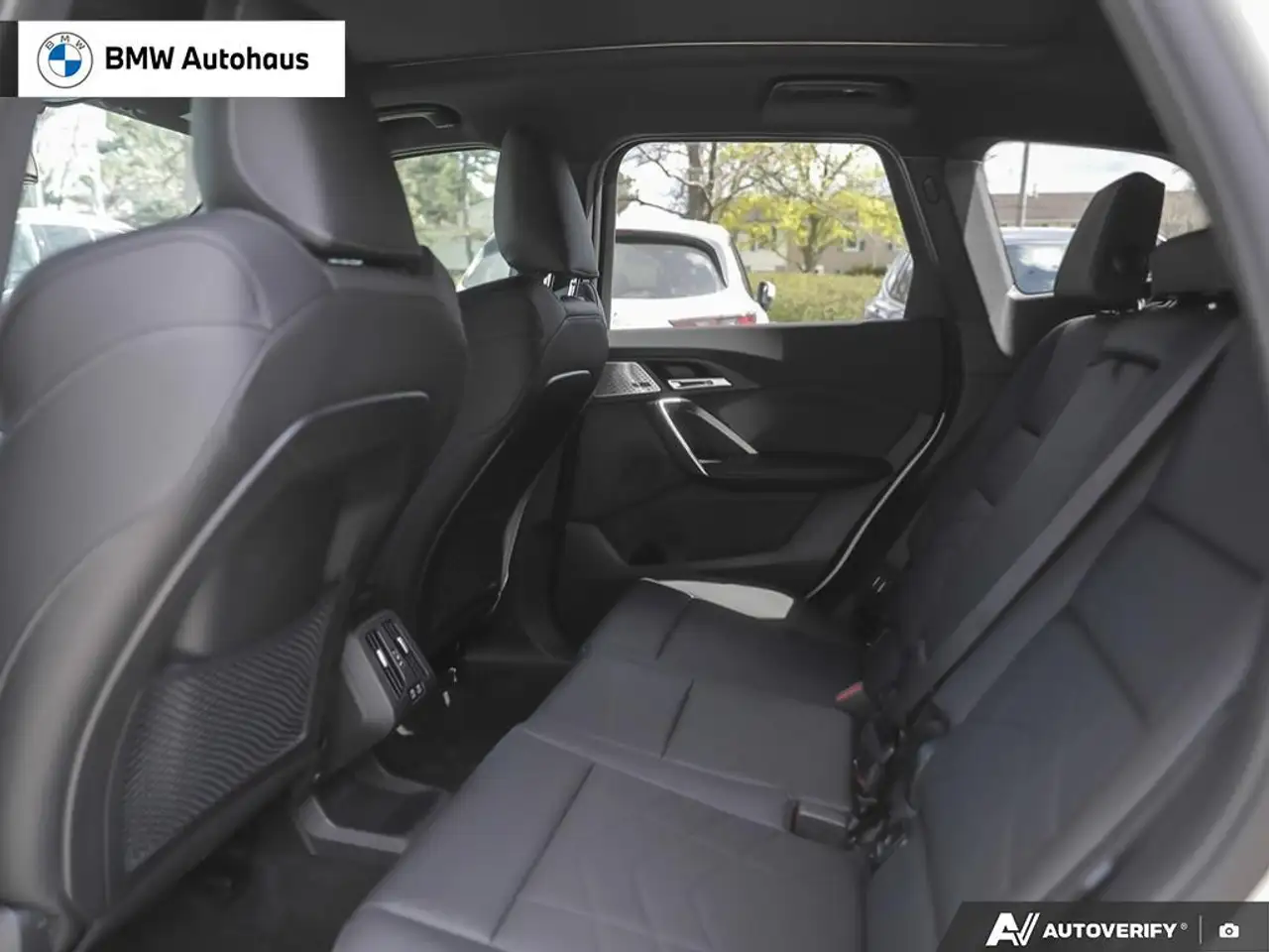BMW X1 photo BMW X1
