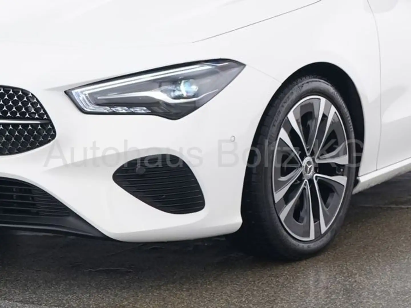 Mercedes-Benz CLA 180 ENp 50000 Pano Night AHK Winter P Kamera Blanc - 2