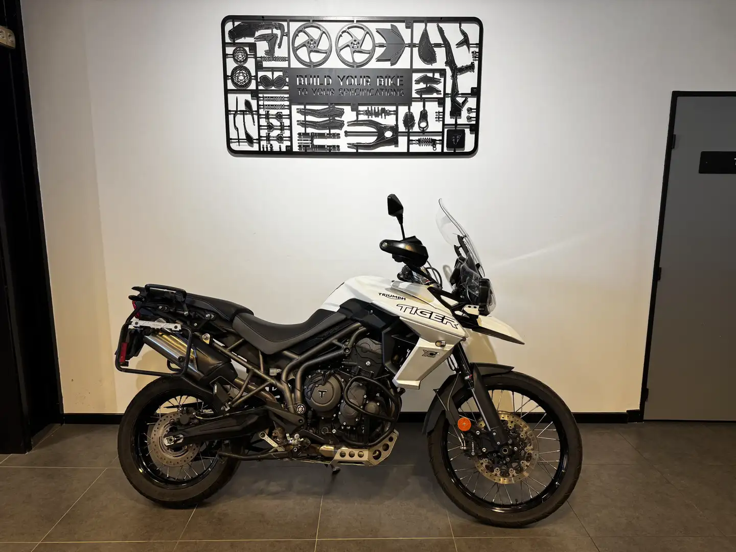 Triumph Tiger 800 Blanco - 1