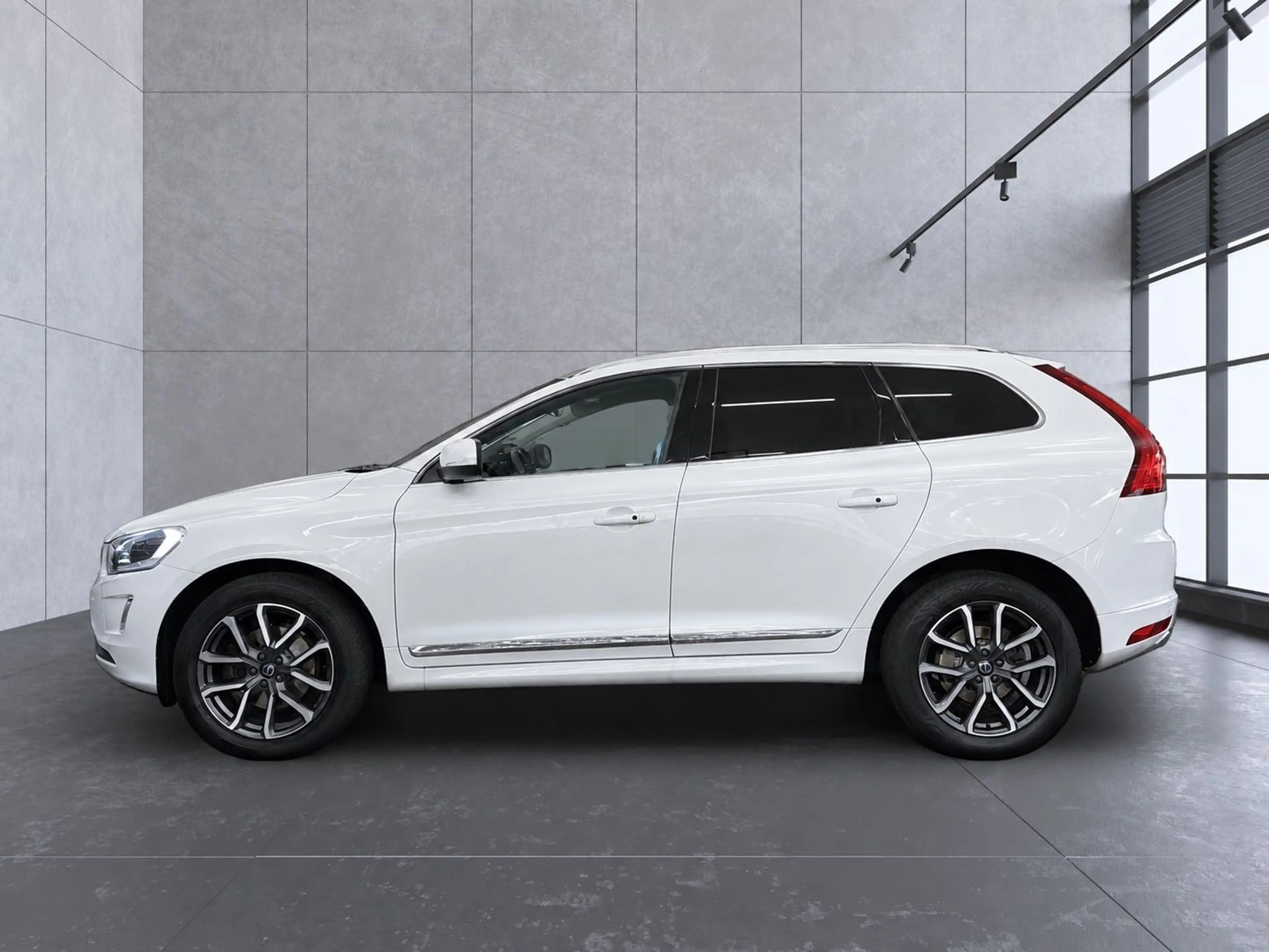 Volvo XC60 D5 AWD Summum, Leder, Navi, Panorama, ACC — photo 2