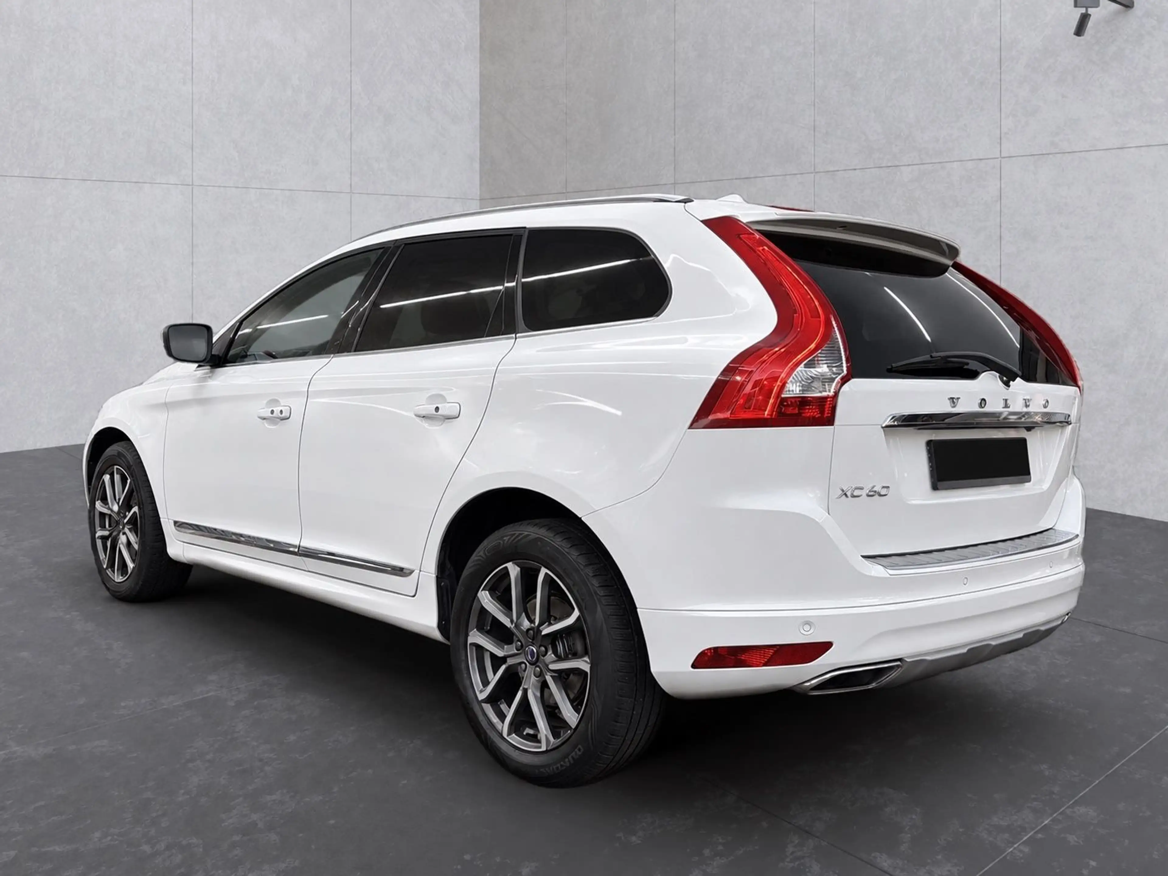 Volvo XC60 D5 AWD Summum, Leder, Navi, Panorama, ACC — photo 3