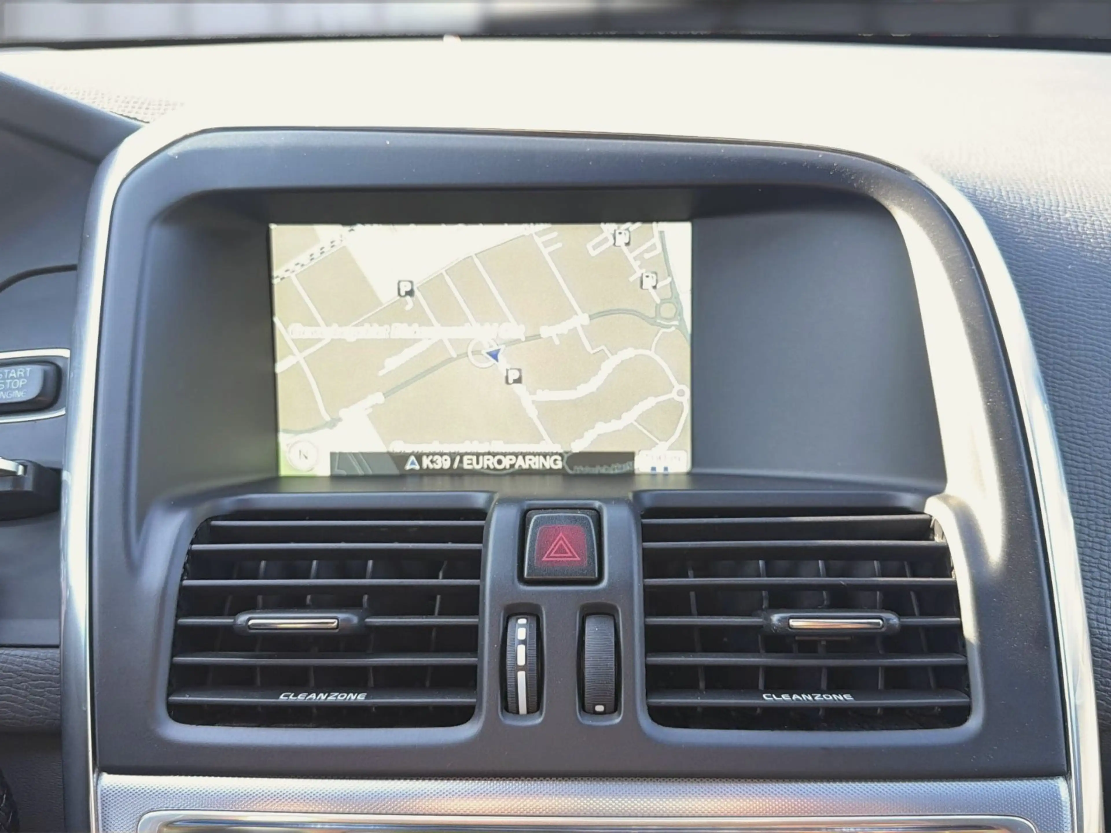 Volvo XC60 D5 AWD Summum, Leder, Navi, Panorama, ACC — photo 14
