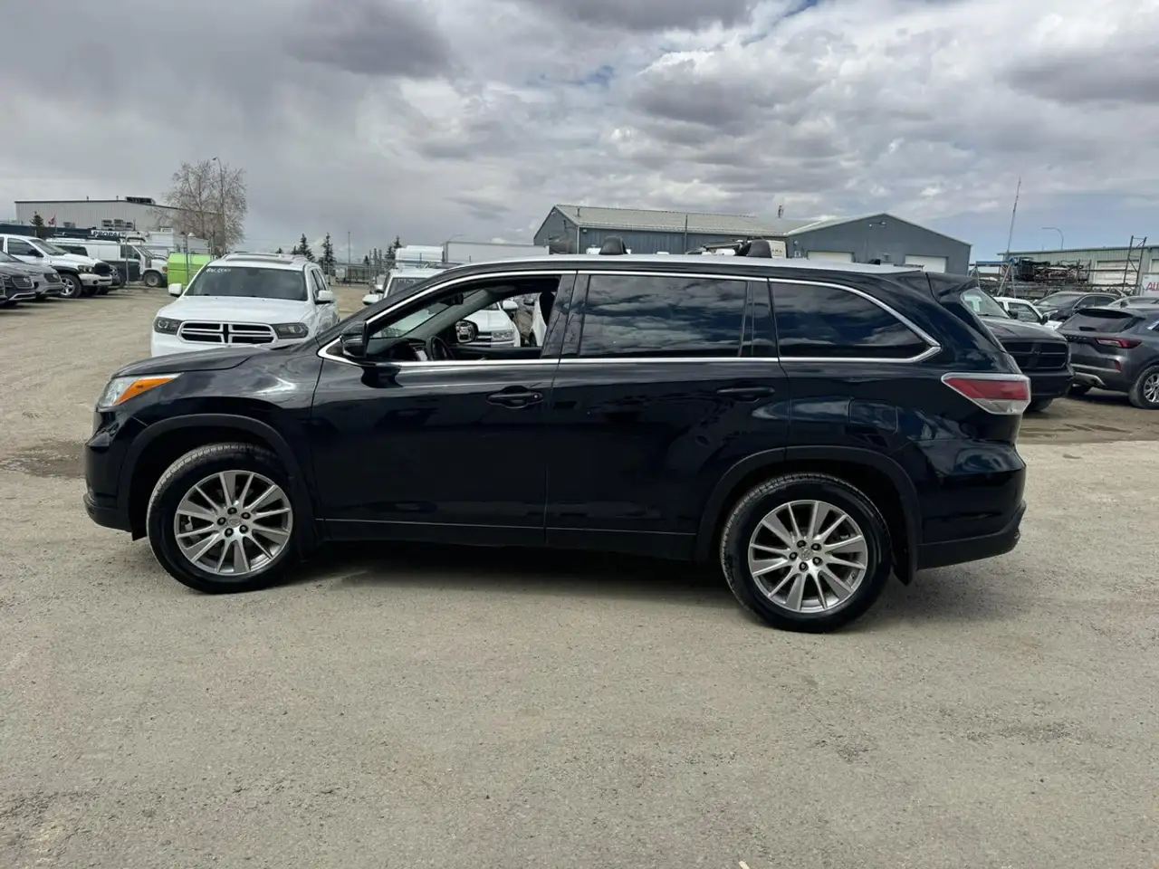 Toyota Highlander снимка Toyota Highlander