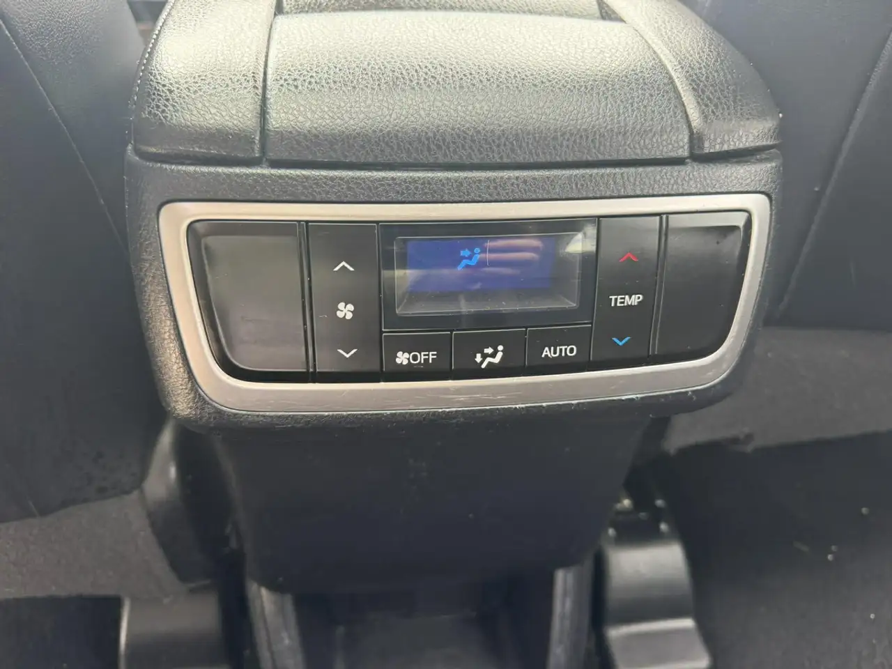 Toyota Highlander снимка Toyota Highlander