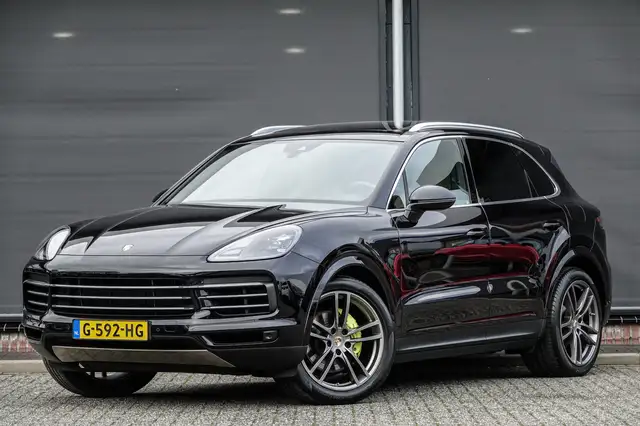 Porsche Cayenne E-Hybrid 3.0 462Pk 8-Aut. | Luchtvering | Panorama