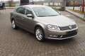 Volkswagen Passat Lim. Highline/Sitzklima/Lane Assist/ACC Maro - thumbnail 2