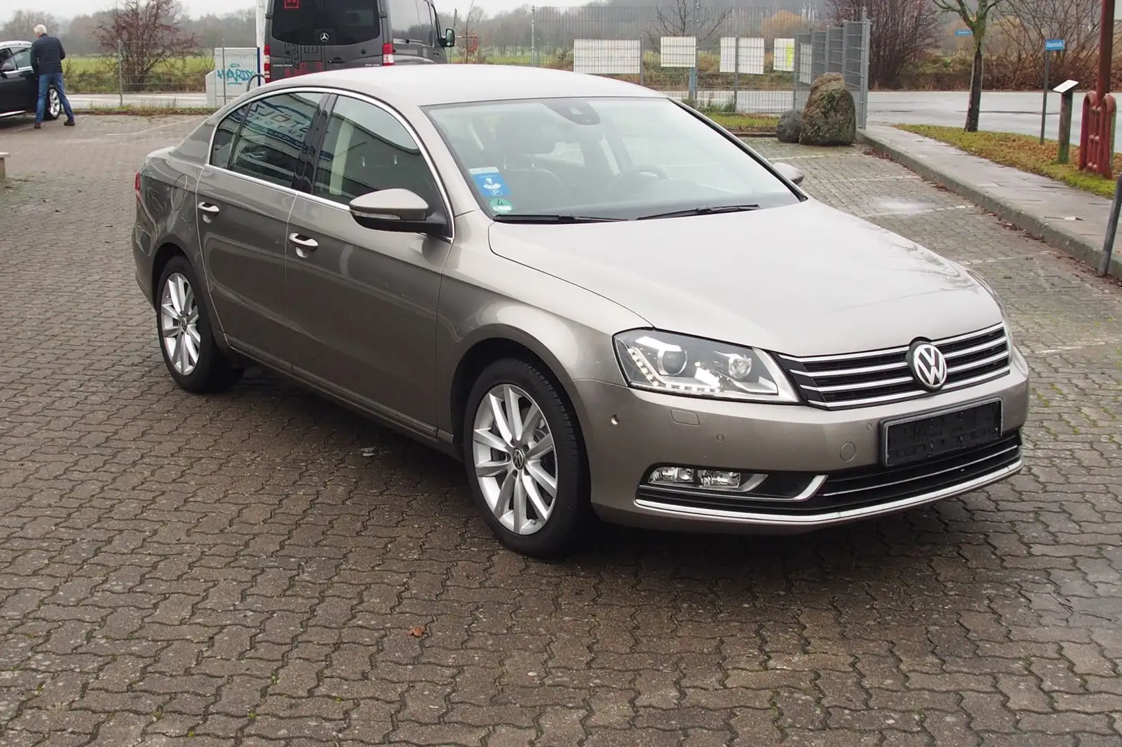 Volkswagen Passat Lim. Highline/Sitzklima/Lane Assist/ACC Maro - 2