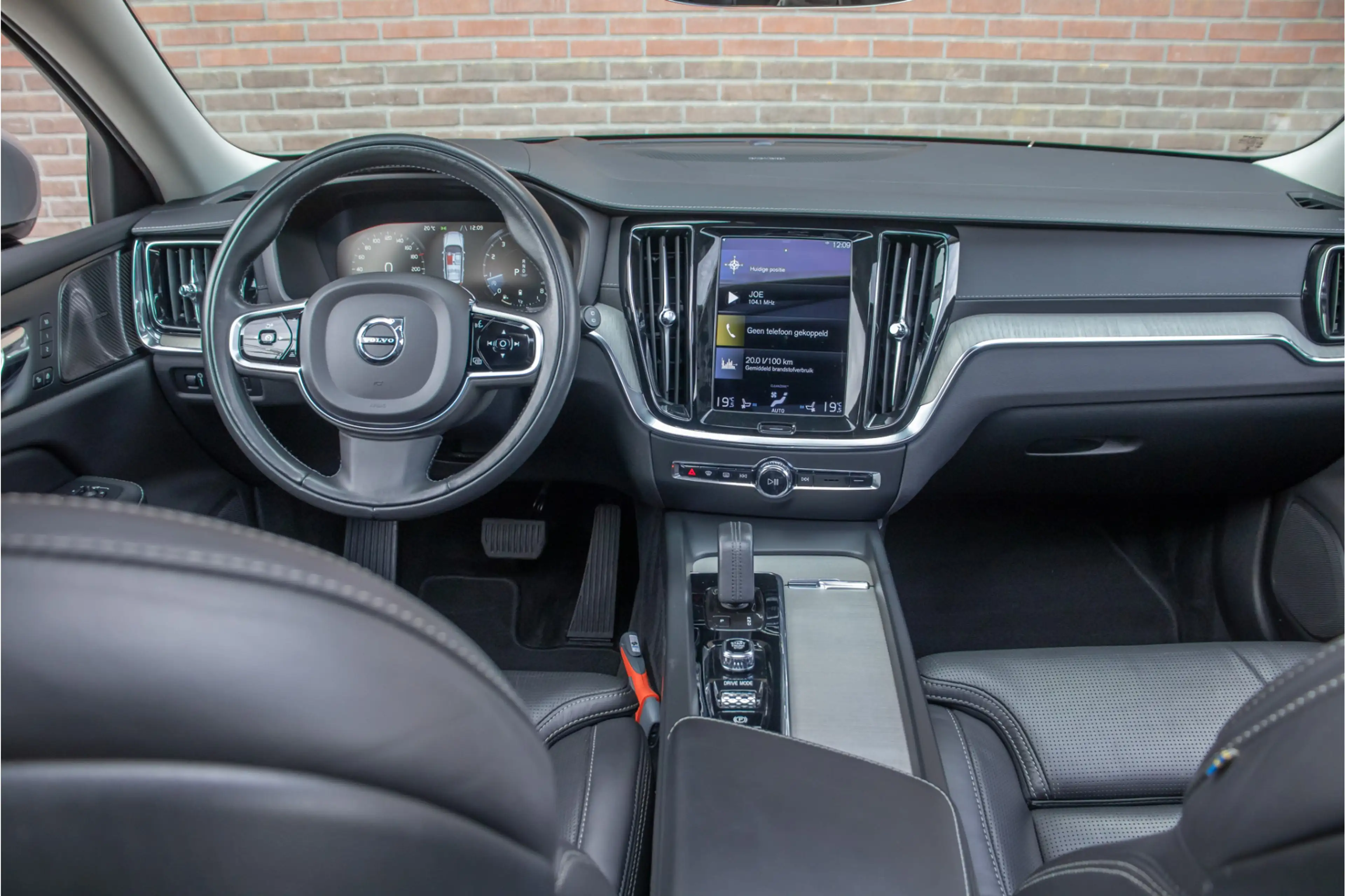 Volvo V60 Cross Country B5 AWD Pro, Origineel NL, Nappaleder, Stoelkoeling — photo 8